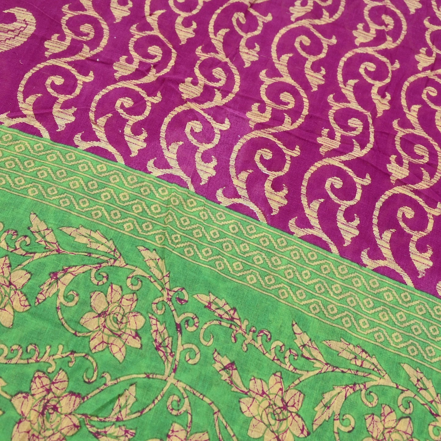 Indian Vintage Sari Beige & Purple Pure Cotton Printed Sarees Craft Fabric Soft 5Yd Sarong Wrap Boho Fabric Kimono Quilting Crafting Upcycle