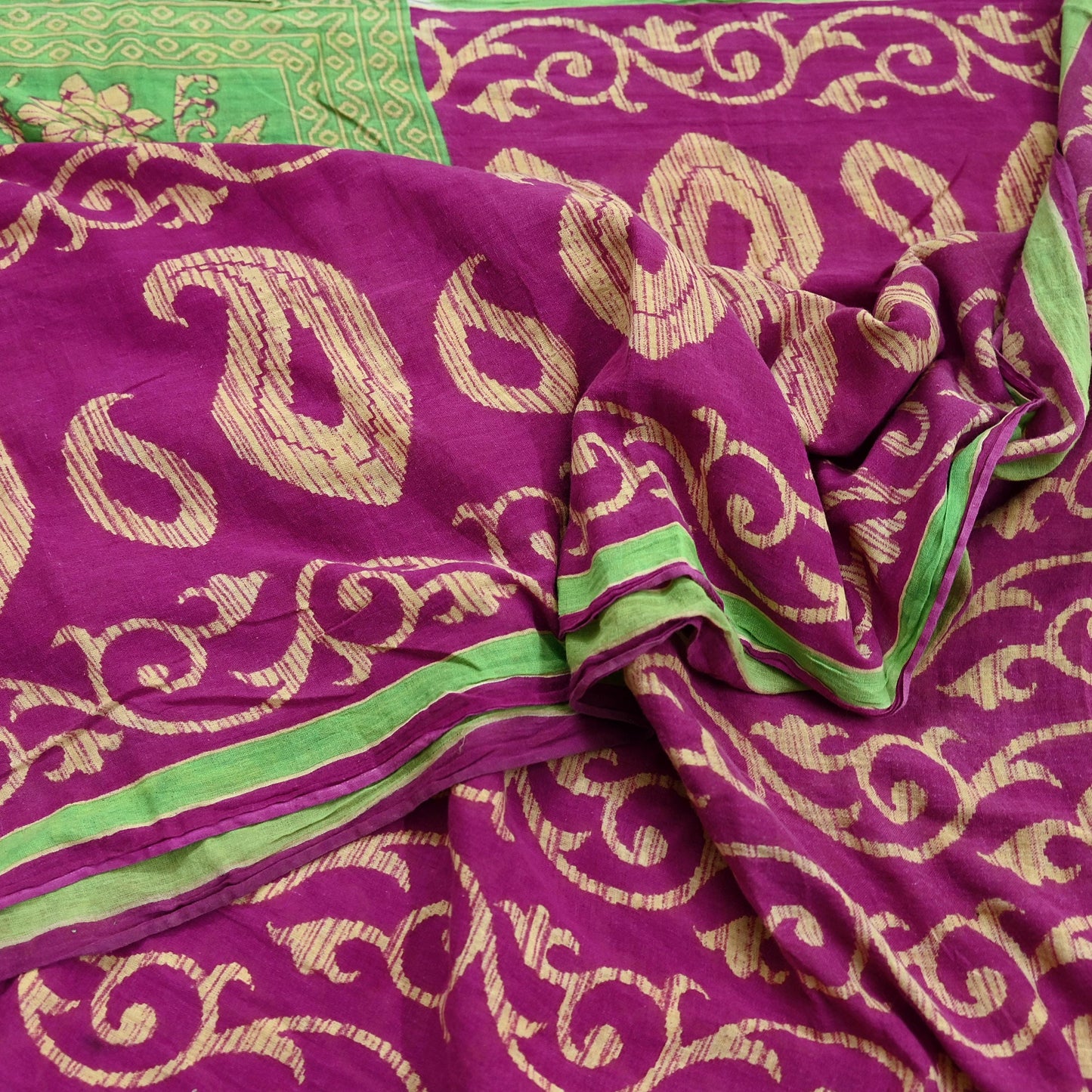 Indian Vintage Sari Beige & Purple Pure Cotton Printed Sarees Craft Fabric Soft 5Yd Sarong Wrap Boho Fabric Kimono Quilting Crafting Upcycle