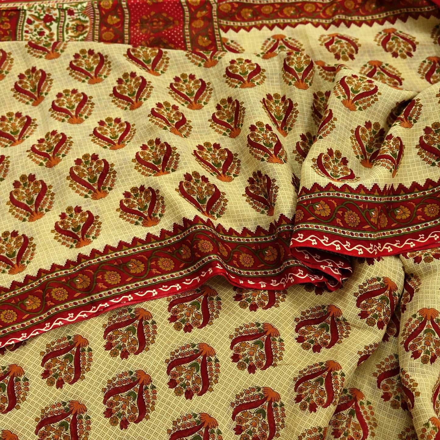 Indian Vintage Red & Beige Saree Printed 100% Pure Cotton Sari Craft Fabric 5Yd Soft Sewing Sarong Wrap Dress Making Quilting Crafting