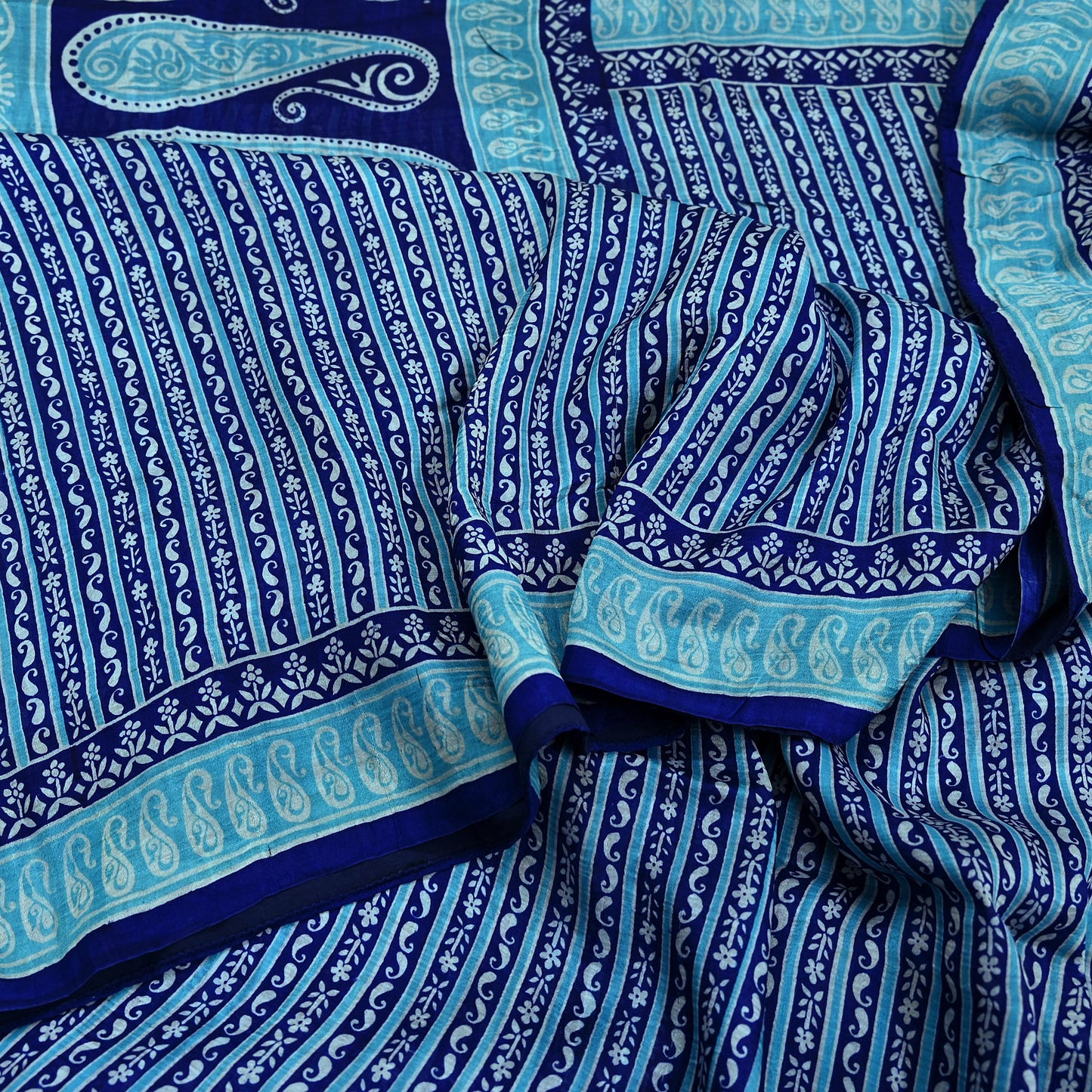Indian Vintage Saree Blue Pure Silk Printed Sari 5yd Craft Fabric Sewing Floral Soft Wrap Sarong Quilting Used Dress making Quilting Upcycle