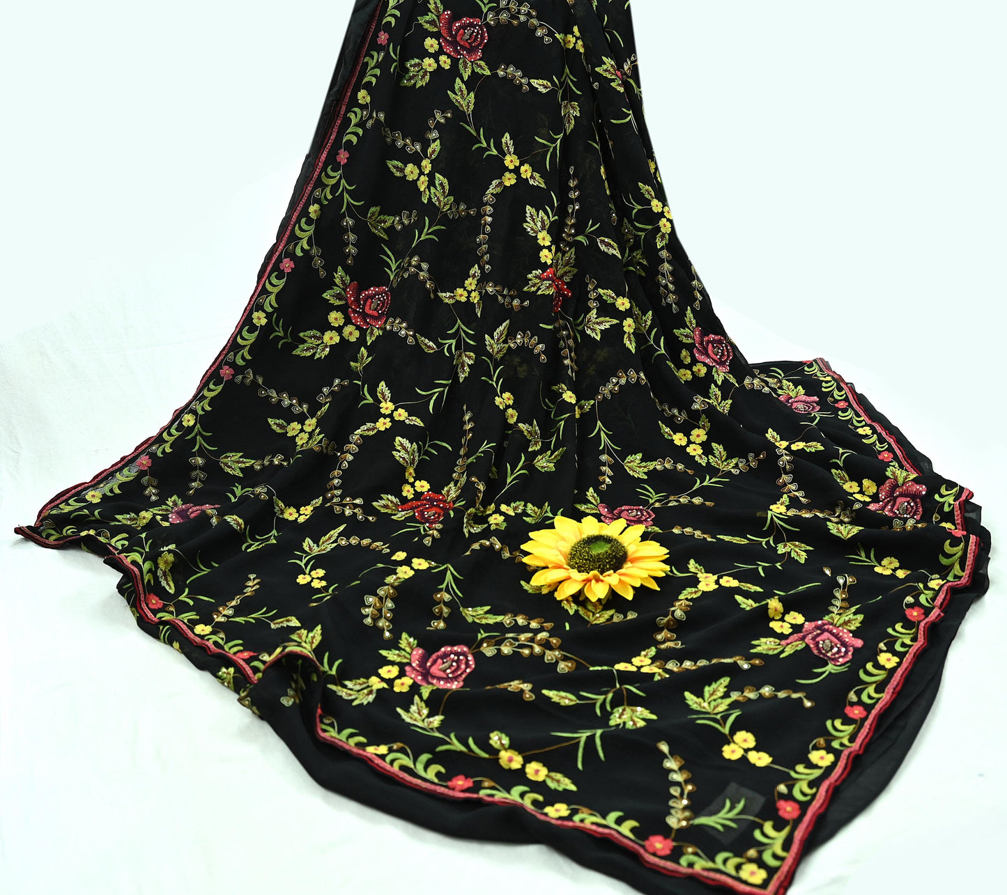Indian Pre-owned Heavy Sari Black Pure Georgette Silk Hand Embroidered Sarees Designer Abu Jani 6Yd Sewing Ethnic Bollywood Designer Sarees