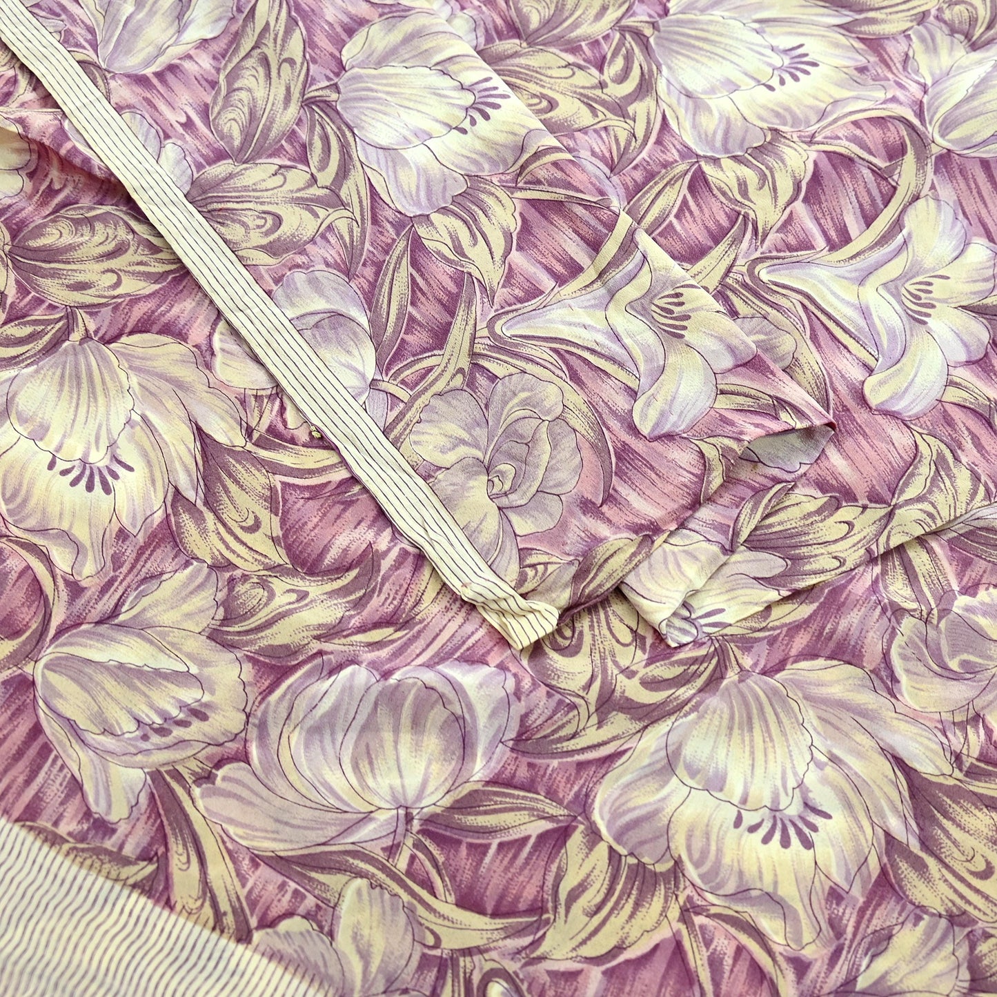 Indian Vintage Beige & Purple Saree Pure Crepe Silk Printed Sari Craft Fabric 5yd Sewing Floral Soft Dress making For Crafting Quilting