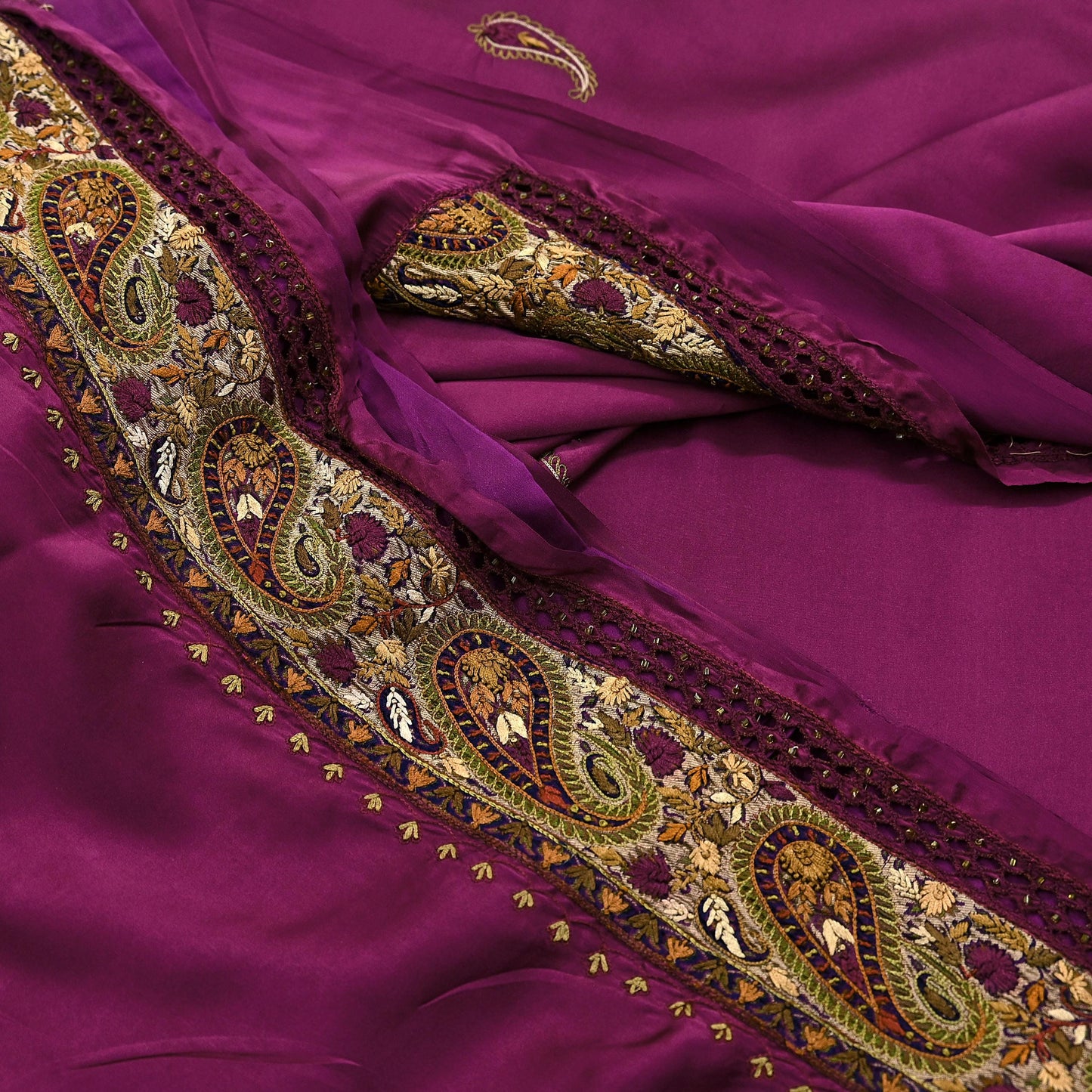 Indian Vintage Heavy Purple Sari Hand Embroidered Saree 100% Pure Satin Silk Craft Fabric 5yd Soft Wedding/Party Wear
