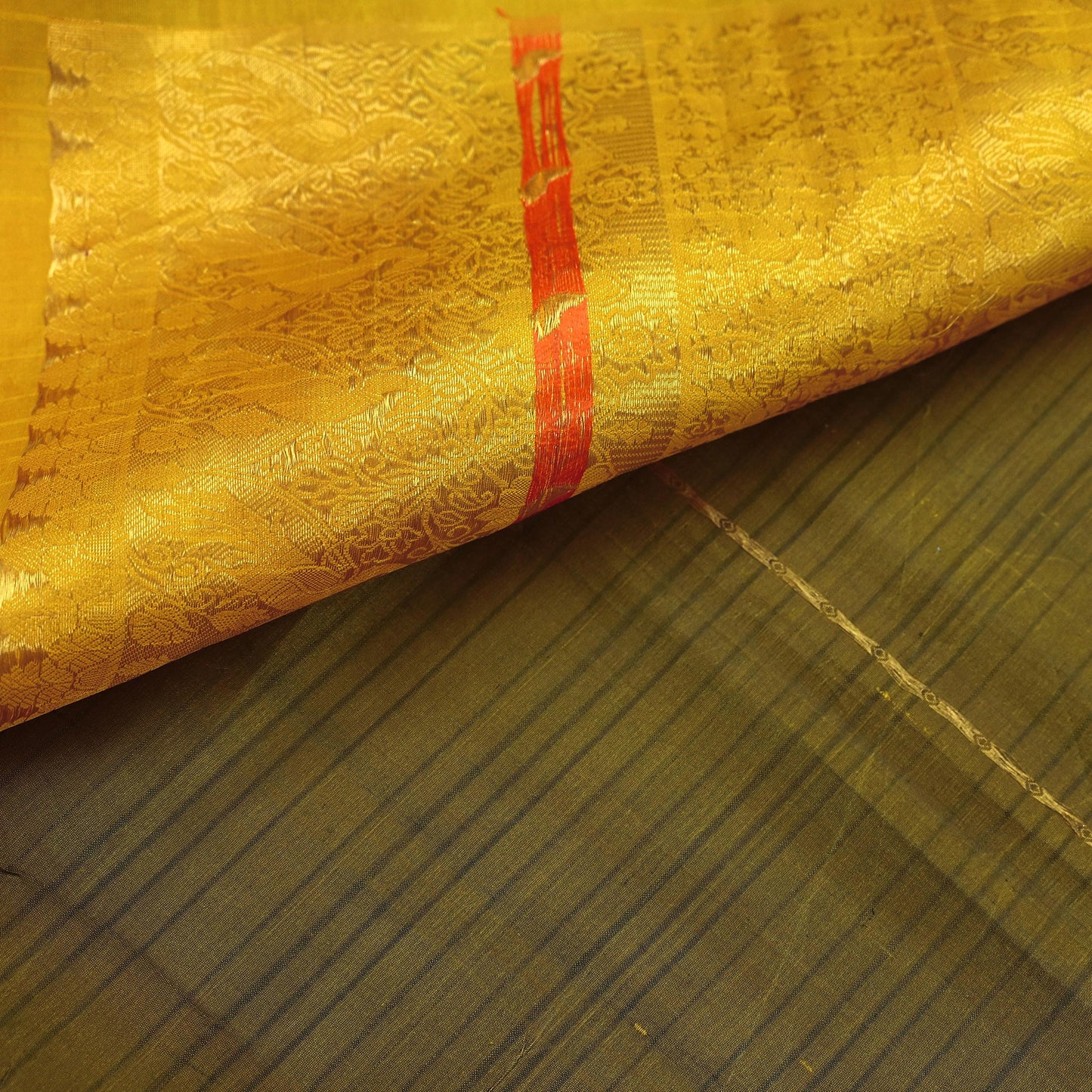 Indian Vintage Heavy Sari Green & Yellow Kanjivaram Saree 100% Pure Silk Zari 5Yd Crafting Dress making For Crafting Quilting Upcycle