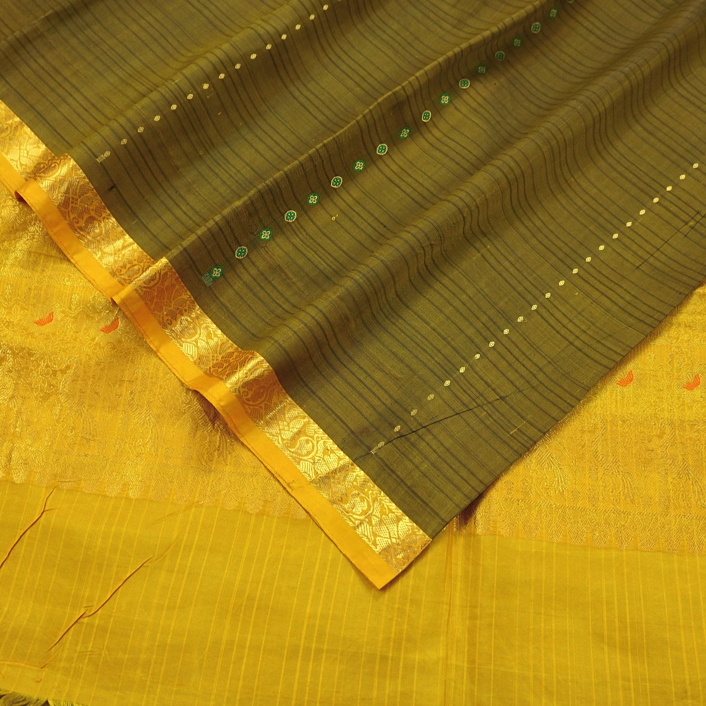 Indian Vintage Heavy Sari Green & Yellow Kanjivaram Saree 100% Pure Silk Zari 5Yd Crafting Dress making For Crafting Quilting Upcycle