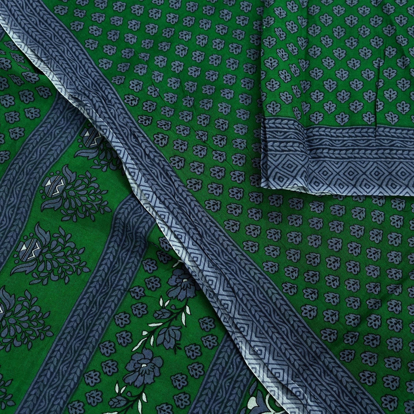 Indian Vintage Green & Gray Saree Printed Pure Cotton Sari Craft Fabric 5Yd Sewing Soft Sarong Wrap Boho Floral Quilting Crafting