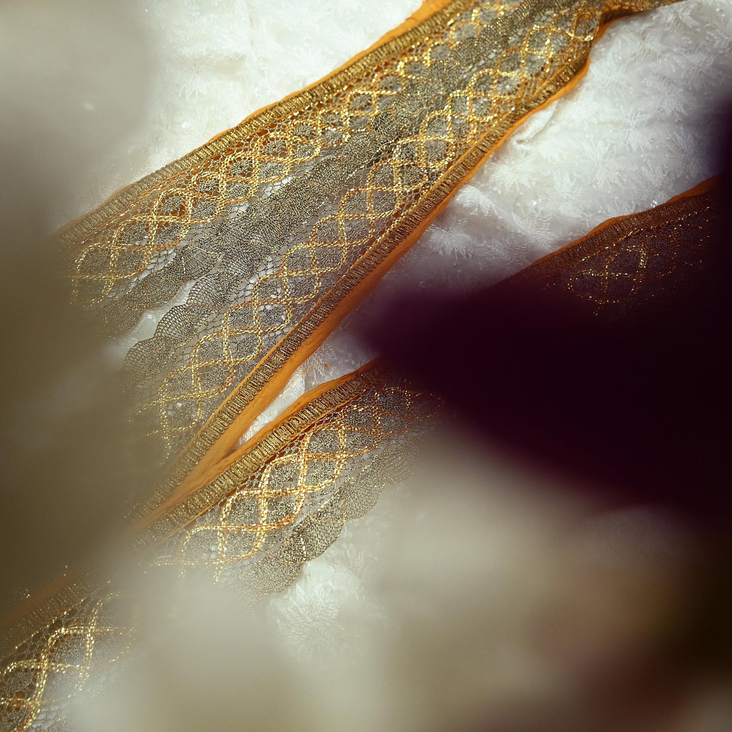 Indian Vintage Sari Border Hand Embroidered 1yd Craft Trim Lace Sewing Net/Mess Ribbon Recycled Sari Border Zari