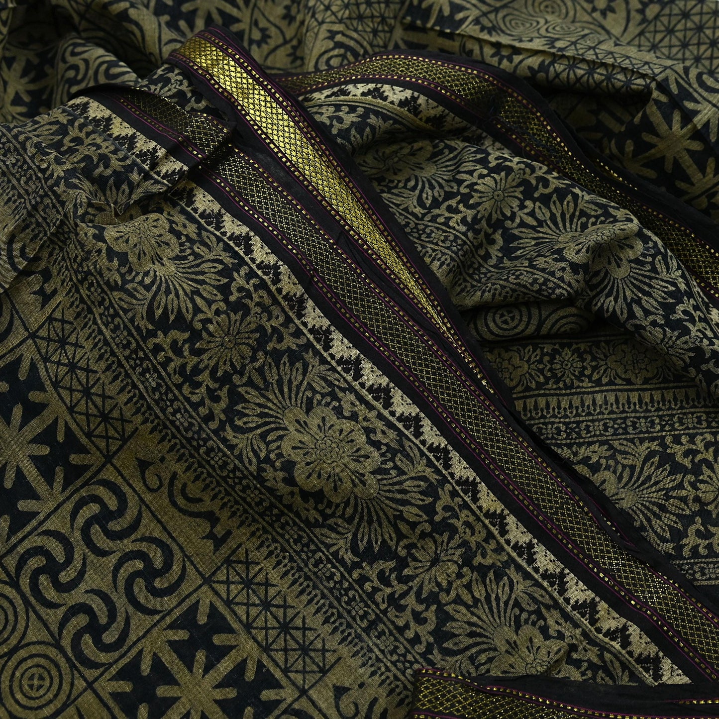 Indian Vintage Sari Beige & Black Printed Pure Cotton Sarees Fabric Floral 5Yd Sarong Wrap Boho Fabric Kimono Soft Dress making Crafting