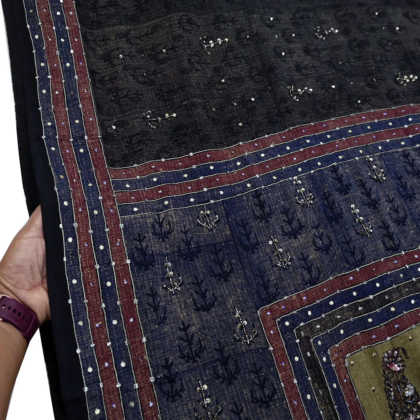 Indian Vintage Sari Pure Crepe Silk Hand Embroidered Sarees 5yd Sewing Floral Craft Sequins Dress making Crafting Quilting