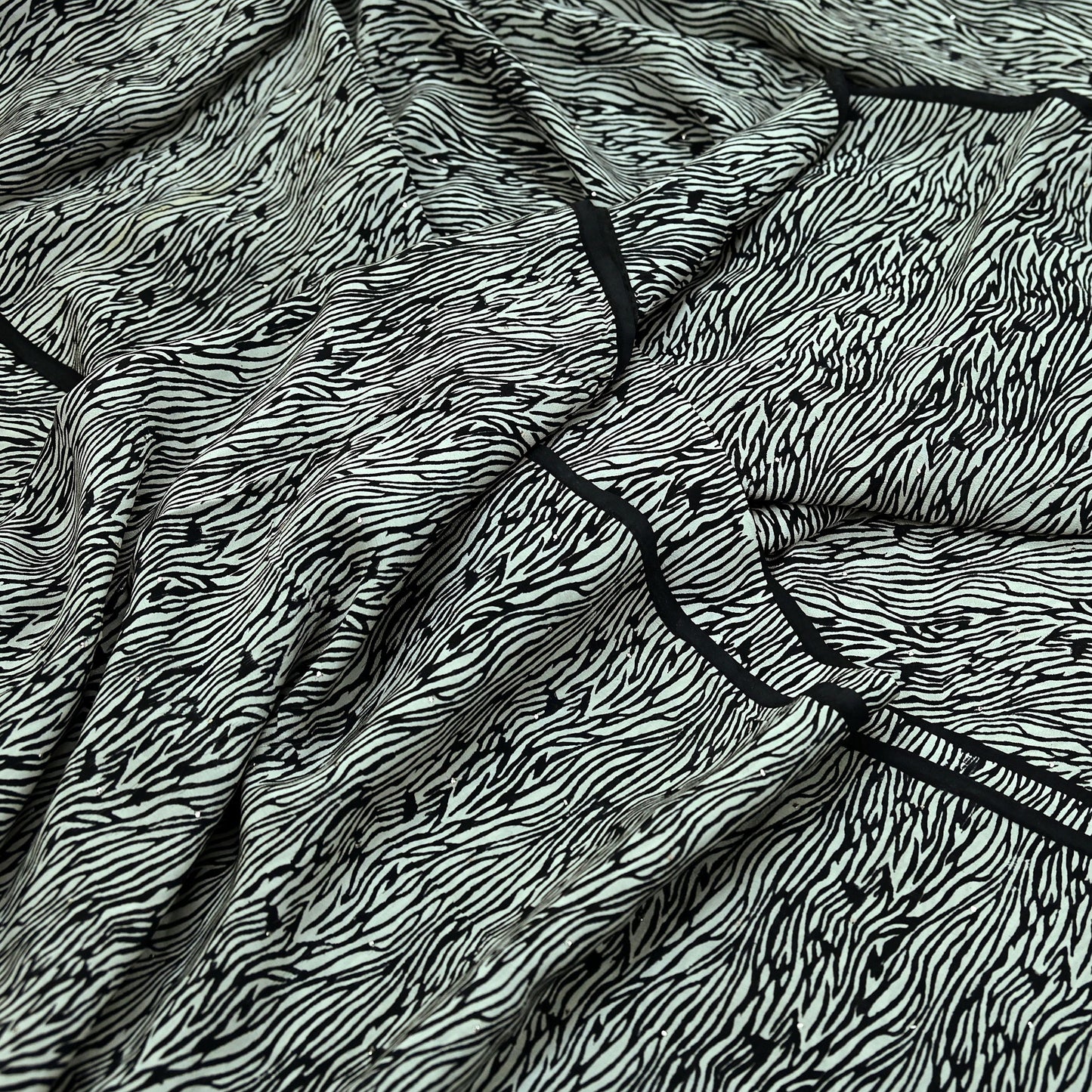 Indian Vintage Sari White & Black Pure Crepe Silk Mukesh Work Printed Sarees 5yd Sewing Craft Fabric Ethnic Upcycle Dress Making Quilting