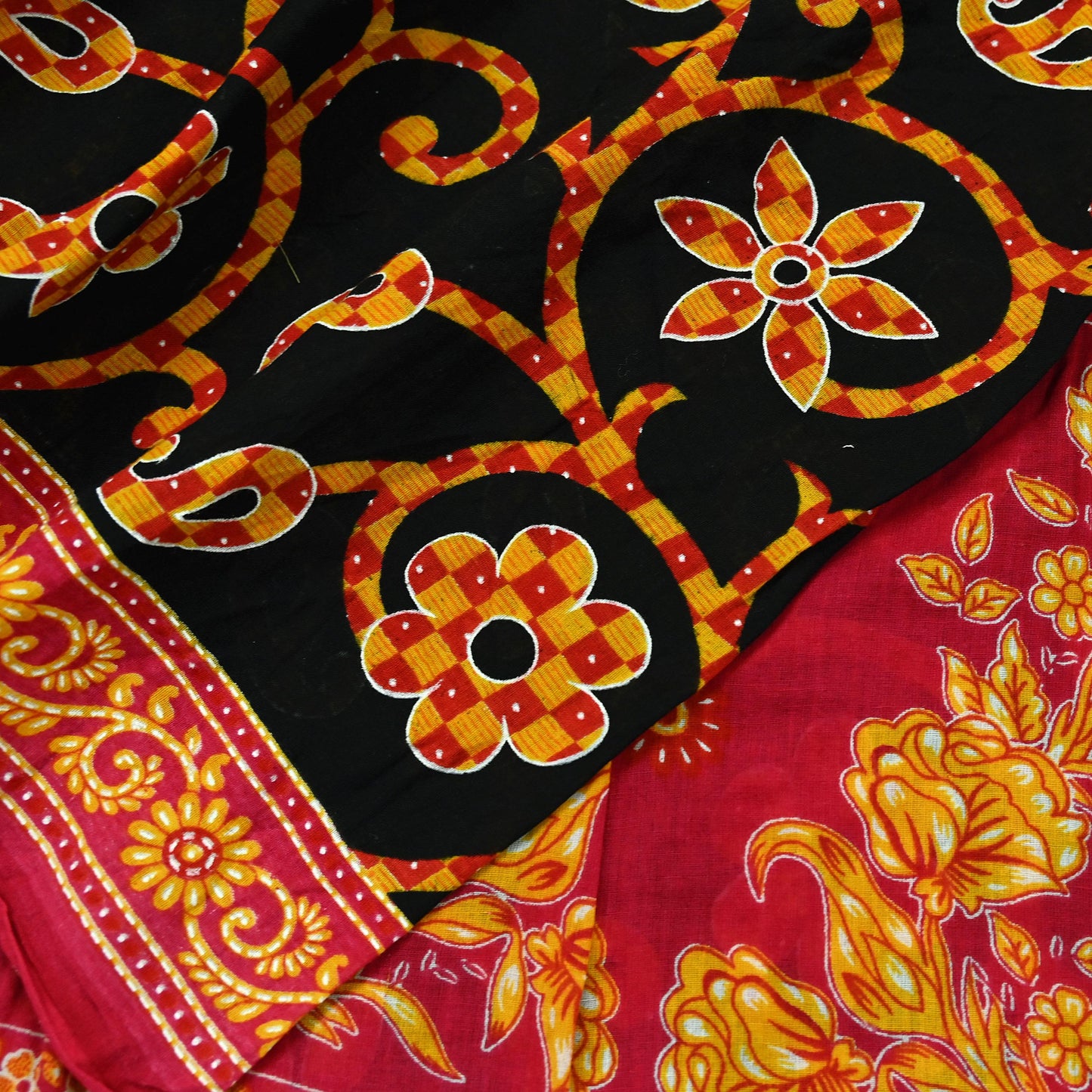 Indian Vintage Sari Red & Black Printed 100% Pure Cotton Sarees Craft Fabric 5Yard Sewing Sarong Wrap Boho Floral Dress making Quilting Soft