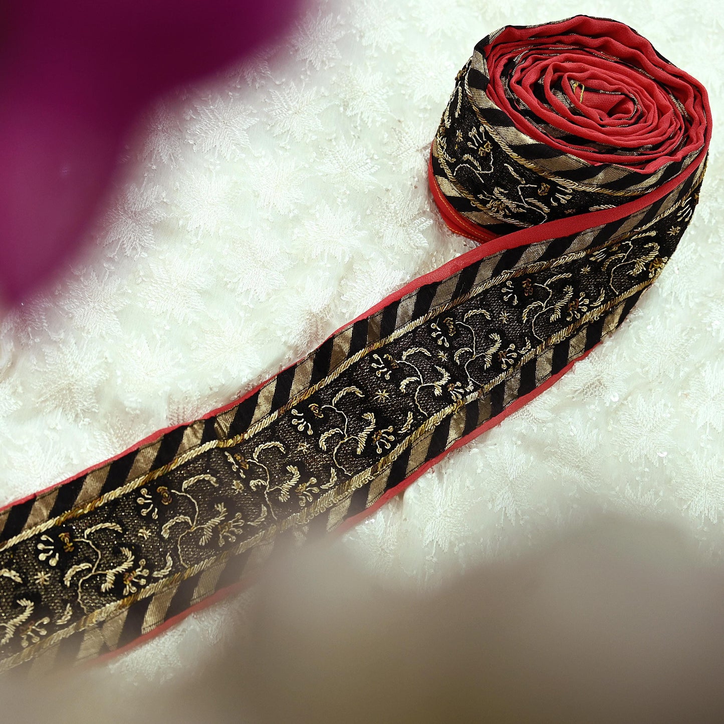 Indian Vintage Sari Border Hand Embroidered Craft 1yd Trim Lace Sewing Pure Georgette Silk Ribbon Recycled Zardozi