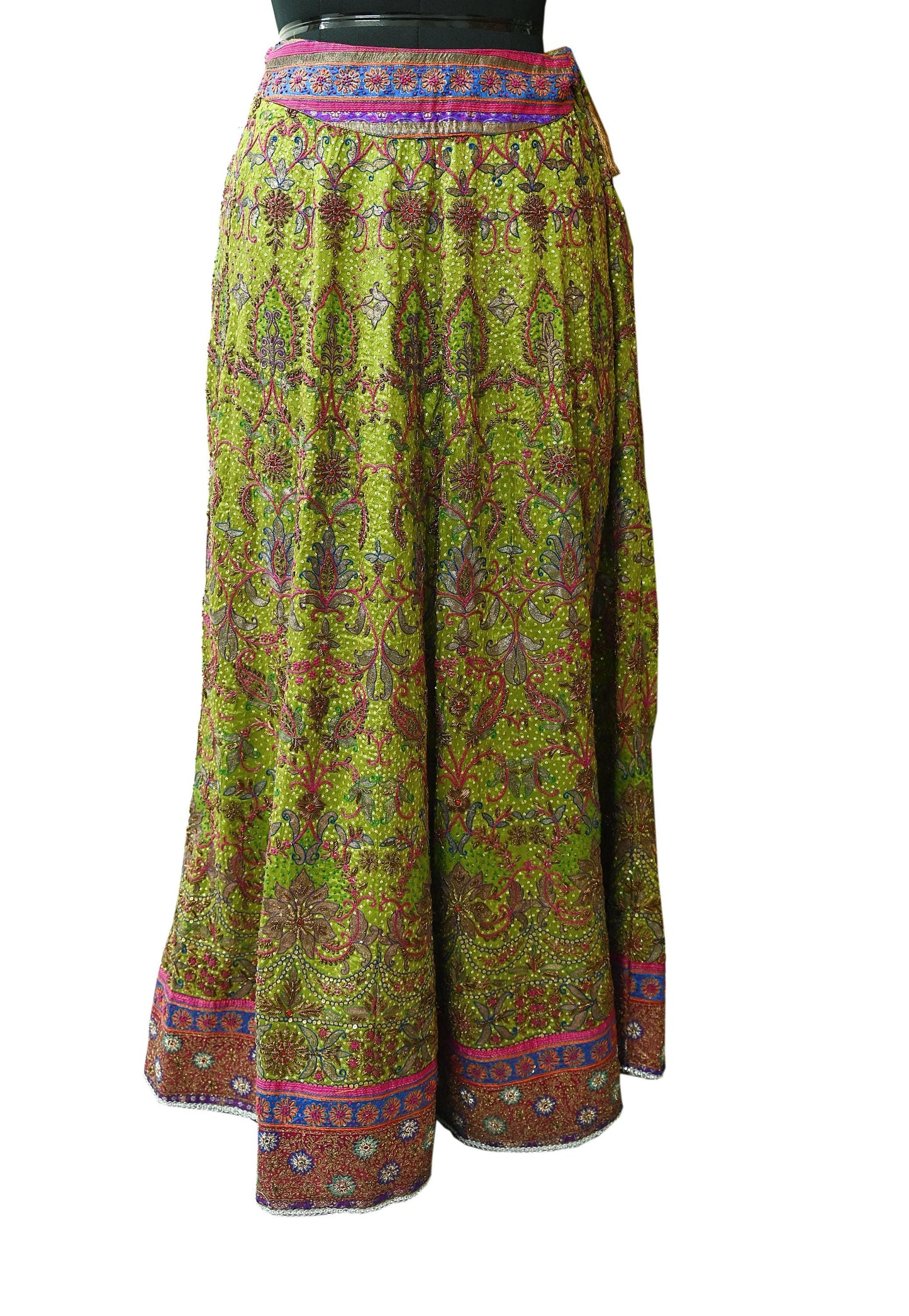 Indian Pre-owned Green Pure Silk Hand Embroidered Ritu Kumar Designer Lehenga/Skirt Ethnic Bollywood Party Wear