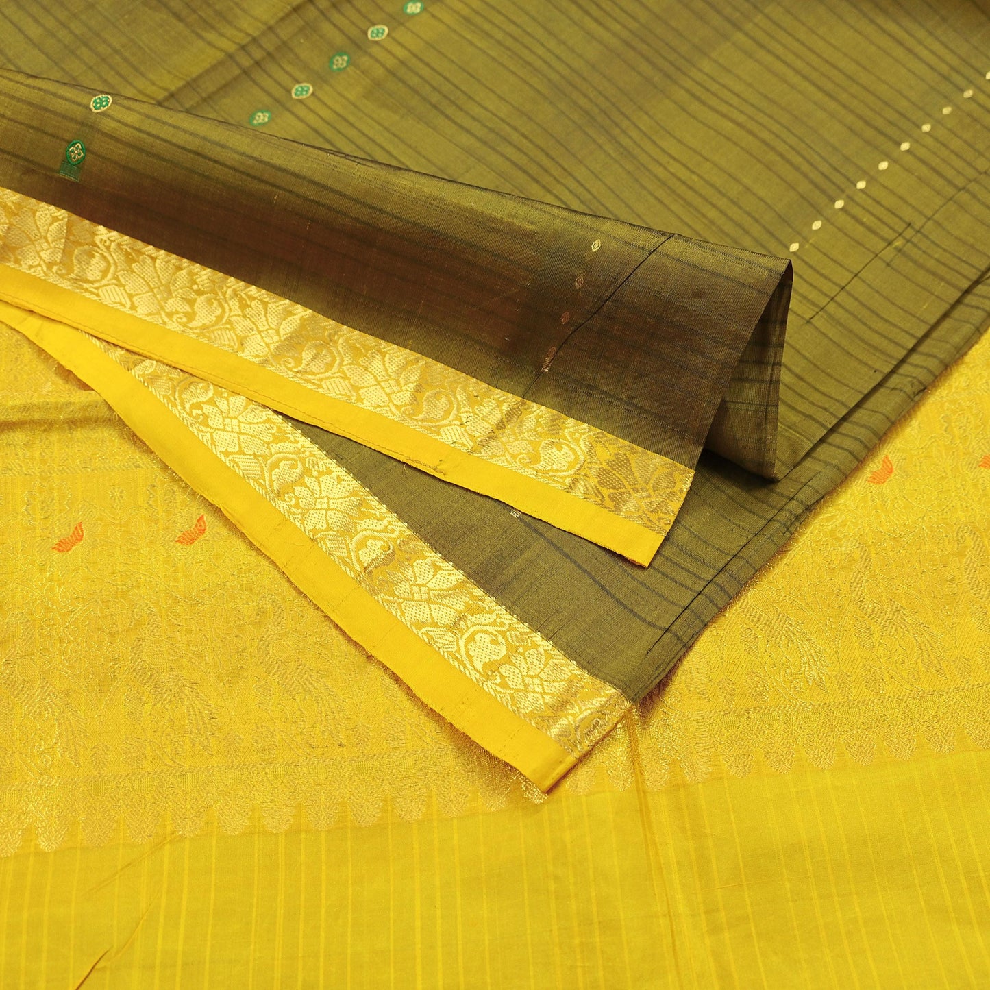 Indian Vintage Heavy Sari Green & Yellow Kanjivaram Saree 100% Pure Silk Zari 5Yd Crafting Dress making For Crafting Quilting Upcycle