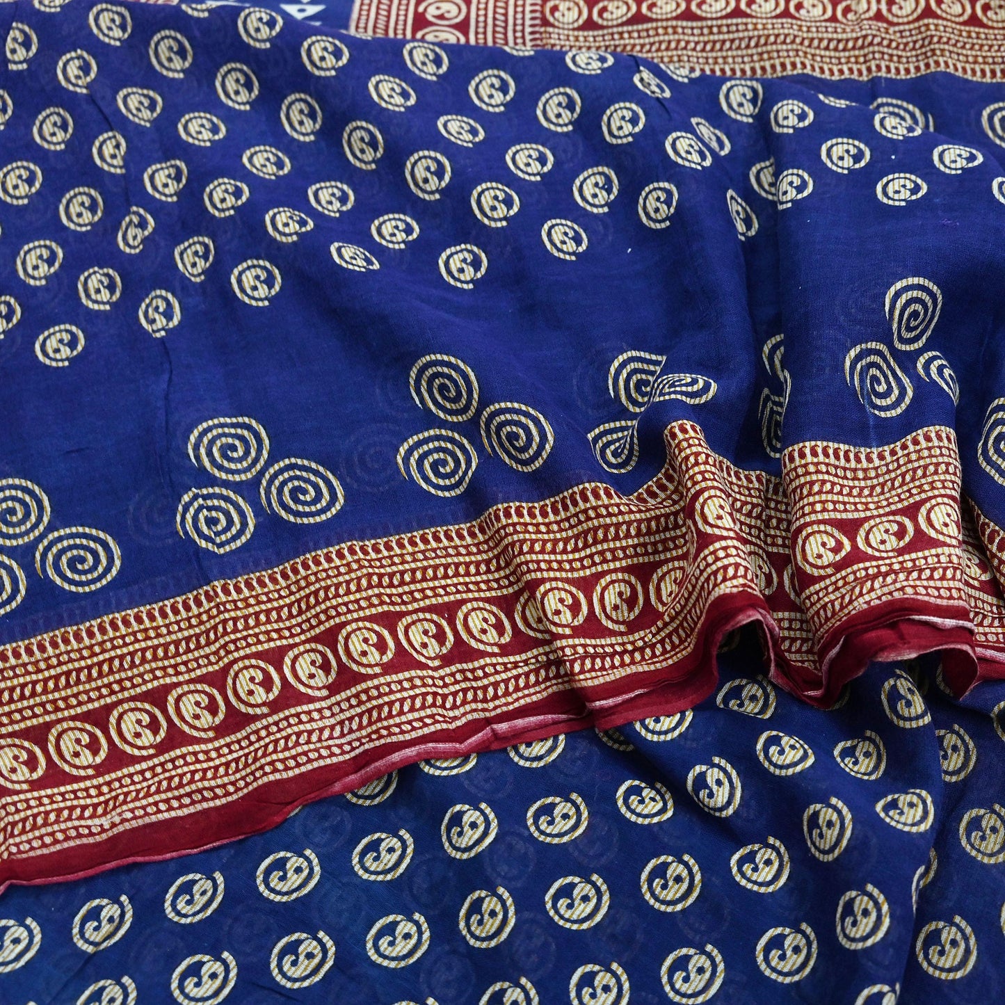 Indian Vintage Sari Maroon & Blue Printed Sarees Pure Cotton Craft Fabric Soft 5Yd Sewing Sarong Wrap Boho Floral Dress making Quilting
