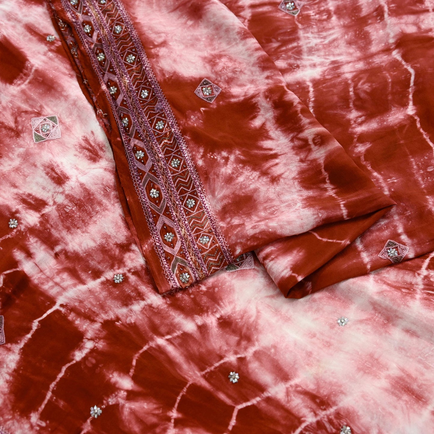 Indian Vintage Saree Pure Crepe Silk Hand Embroidered Tie-Dye Sari Fabric 5yard Sewing Craft Fabric Ethnic Dressmaking Crafting Zardozi Zari