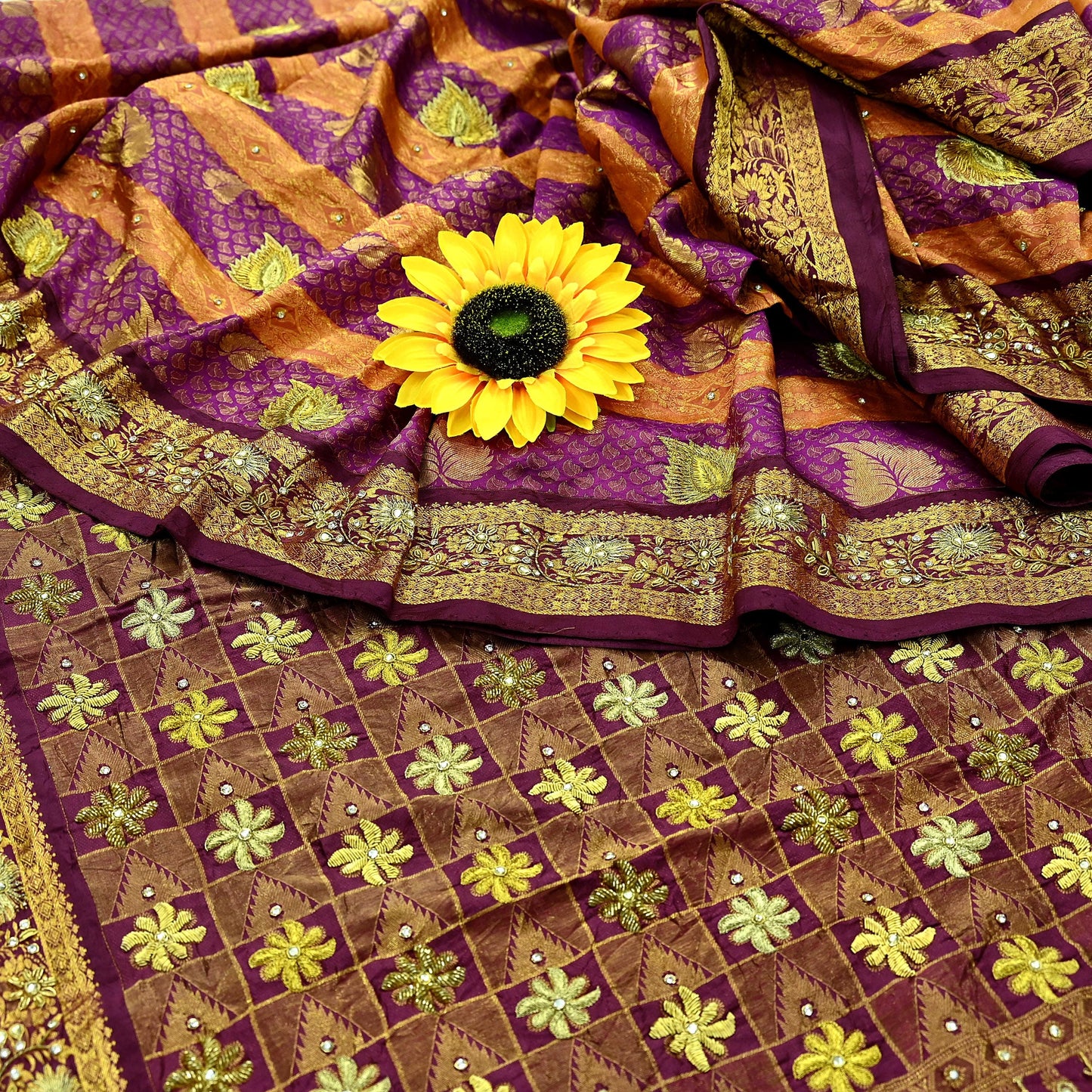 Indian Vintage Heavy Hand woven Kanjivaram Saree 100% Pure Silk Sari Metallic Golden Zari 5Yd Floral Crafting Dress making Fringes