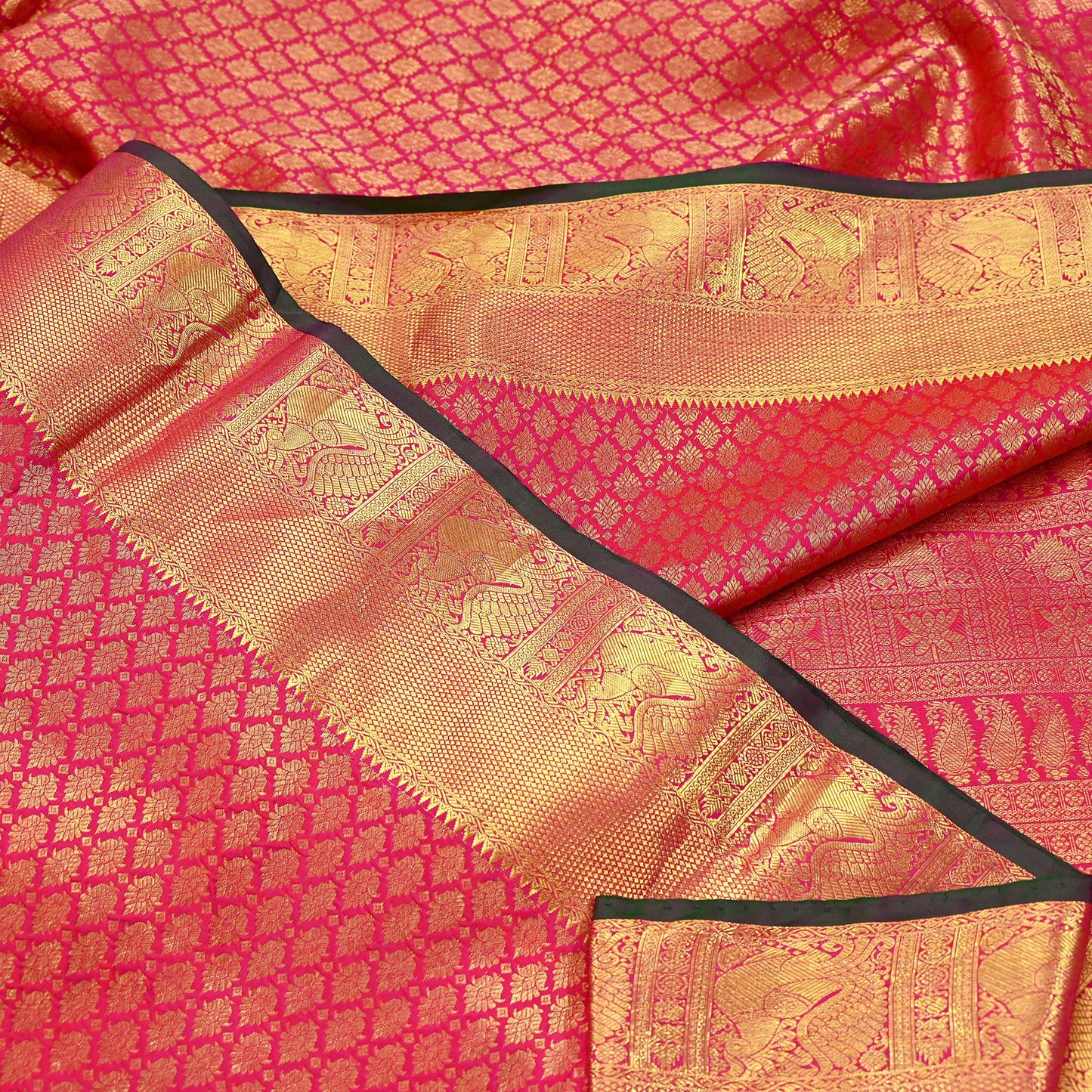 Indian Vintage Heavy Rani Pink Hand woven Kanjivaram Saree 100% Pure Silk Sari Metallic Golden Zari 5Yd Floral Crafting Dress making Fringes