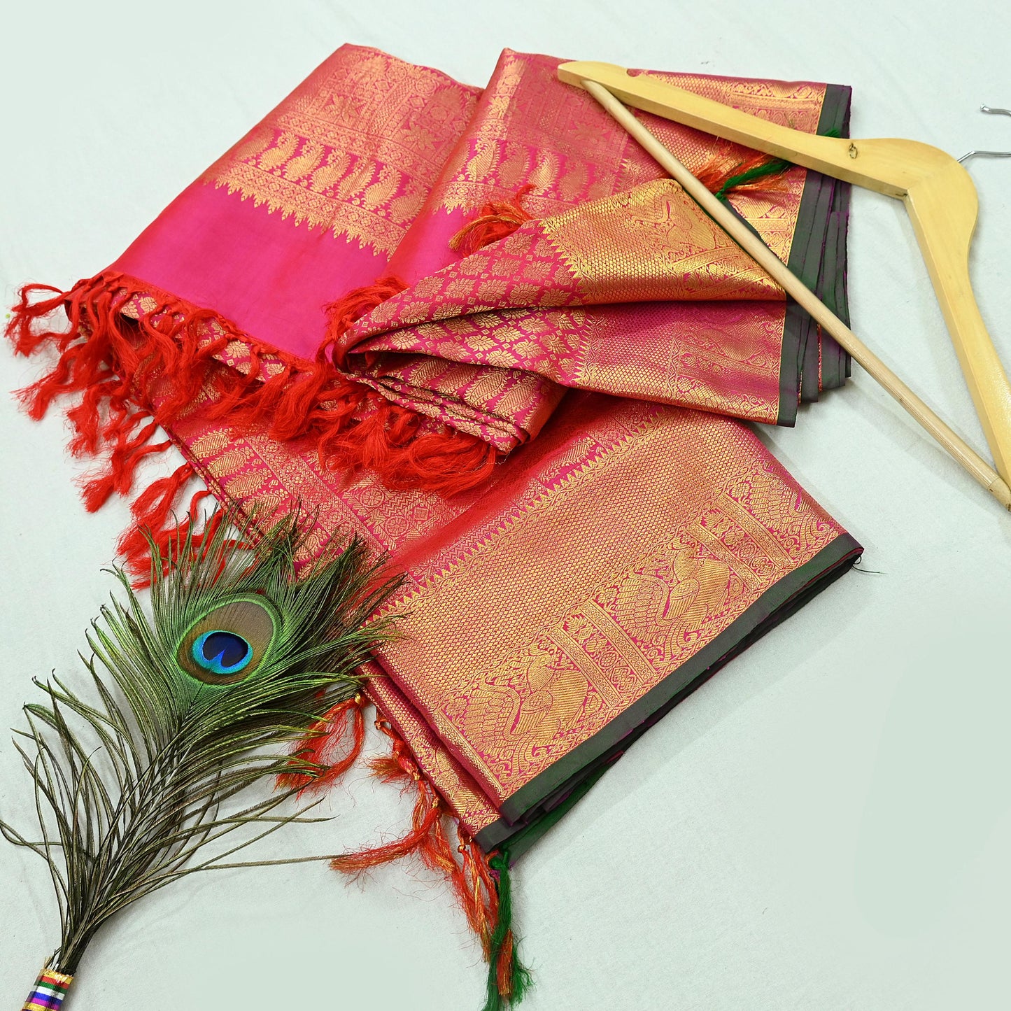 Indian Vintage Heavy Rani Pink Hand woven Kanjivaram Saree 100% Pure Silk Sari Metallic Golden Zari 5Yd Floral Crafting Dress making Fringes