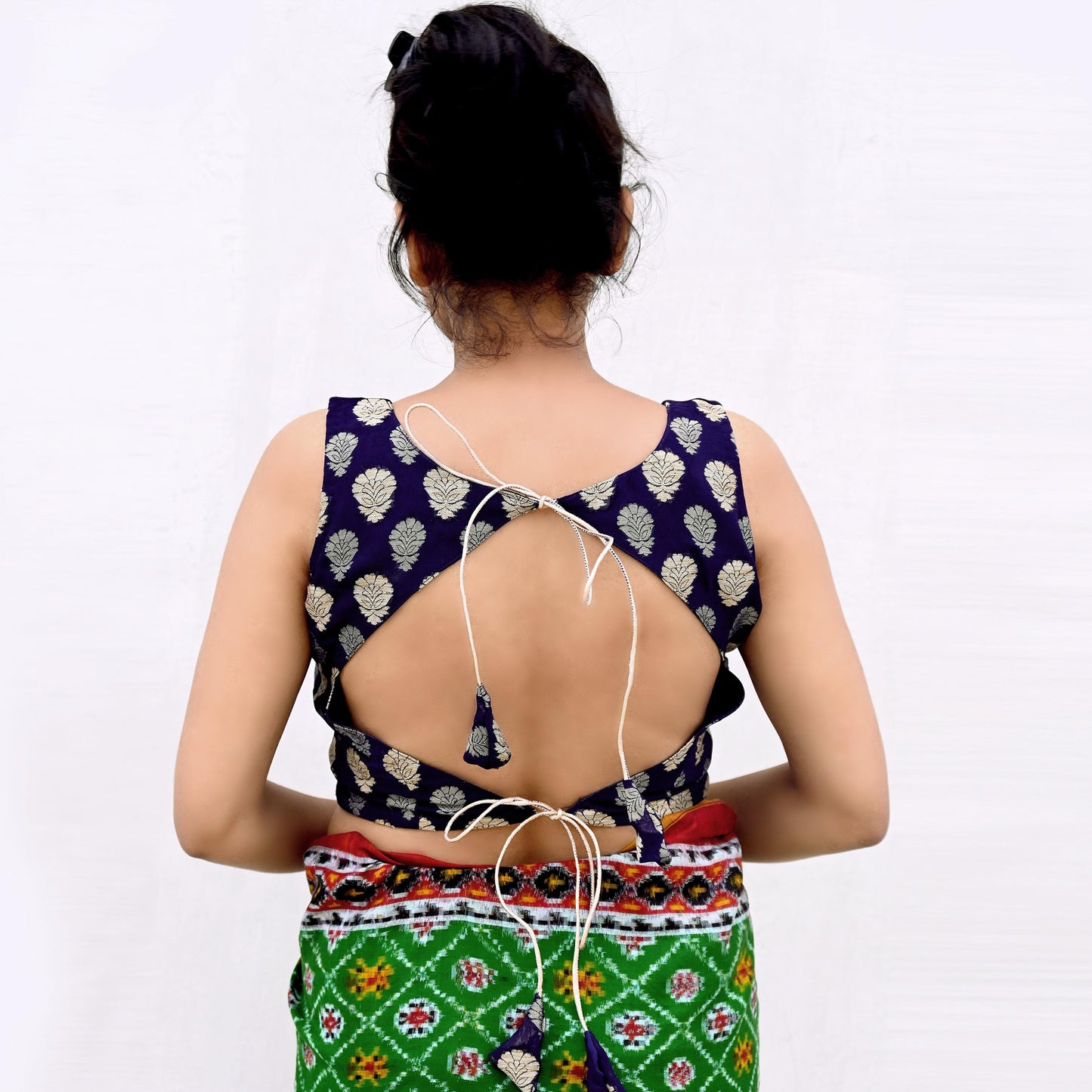 Indian New White Pure Georgette Silk Hand Woven Padded Blouse/Top/Crop Party wear Bollywood One Of a Kind Blouse