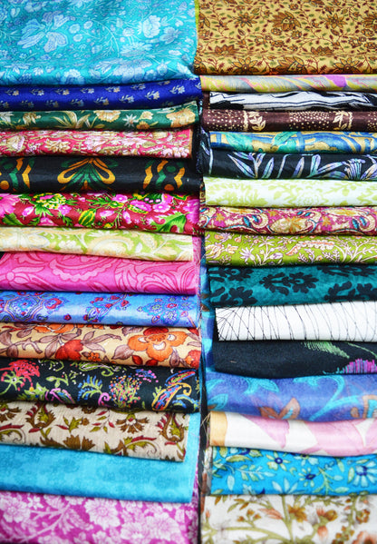 Wholesale Lot Of 10X10 Inches Vintage Recycle Pure Silk Remnants Silk Fabric Scraps Vintage Fabrics Craft Fat Quarters Easter egg dyeing