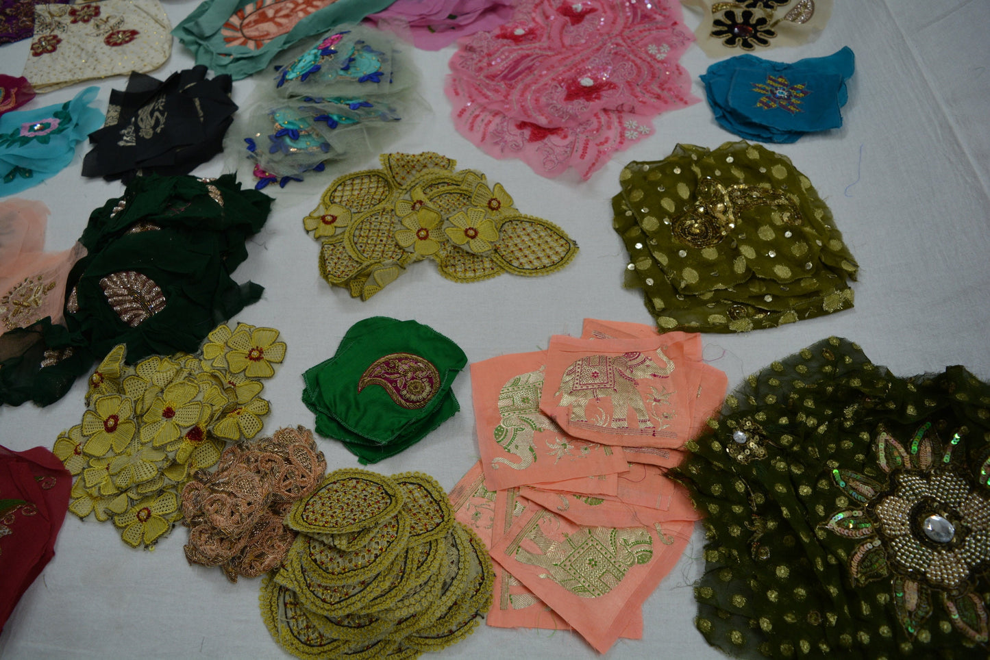 Fabric Appliques Sari Silk Applique Vintage Embroidered Snippets Remnants Craft Journals India Rare Sewing & Needlecraft Patches Sewing