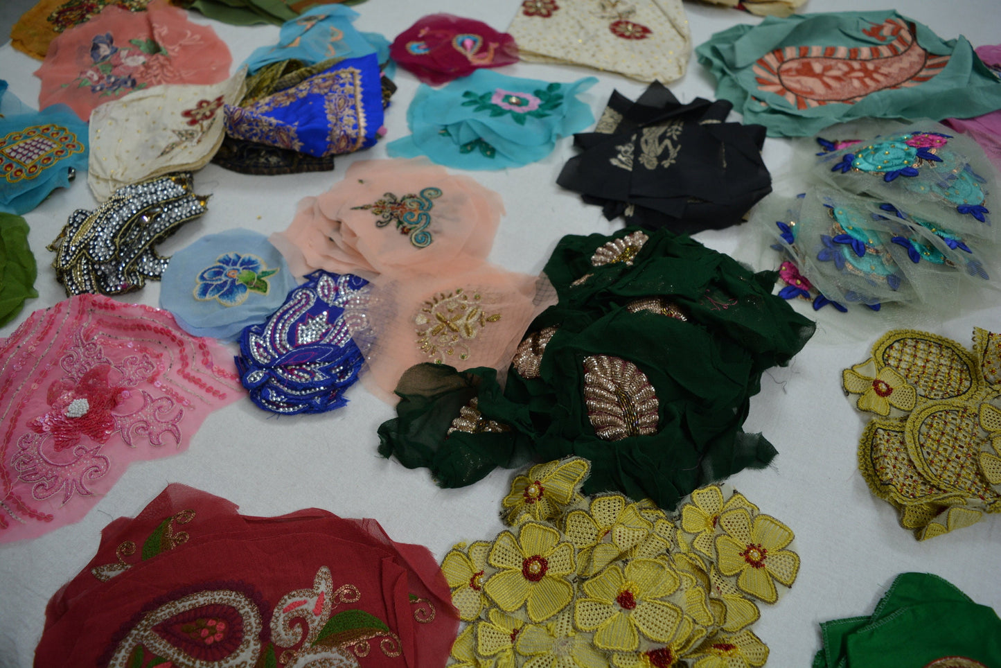 Fabric Appliques Sari Silk Applique Vintage Embroidered Snippets Remnants Craft Journals India Rare Sewing & Needlecraft Patches Sewing