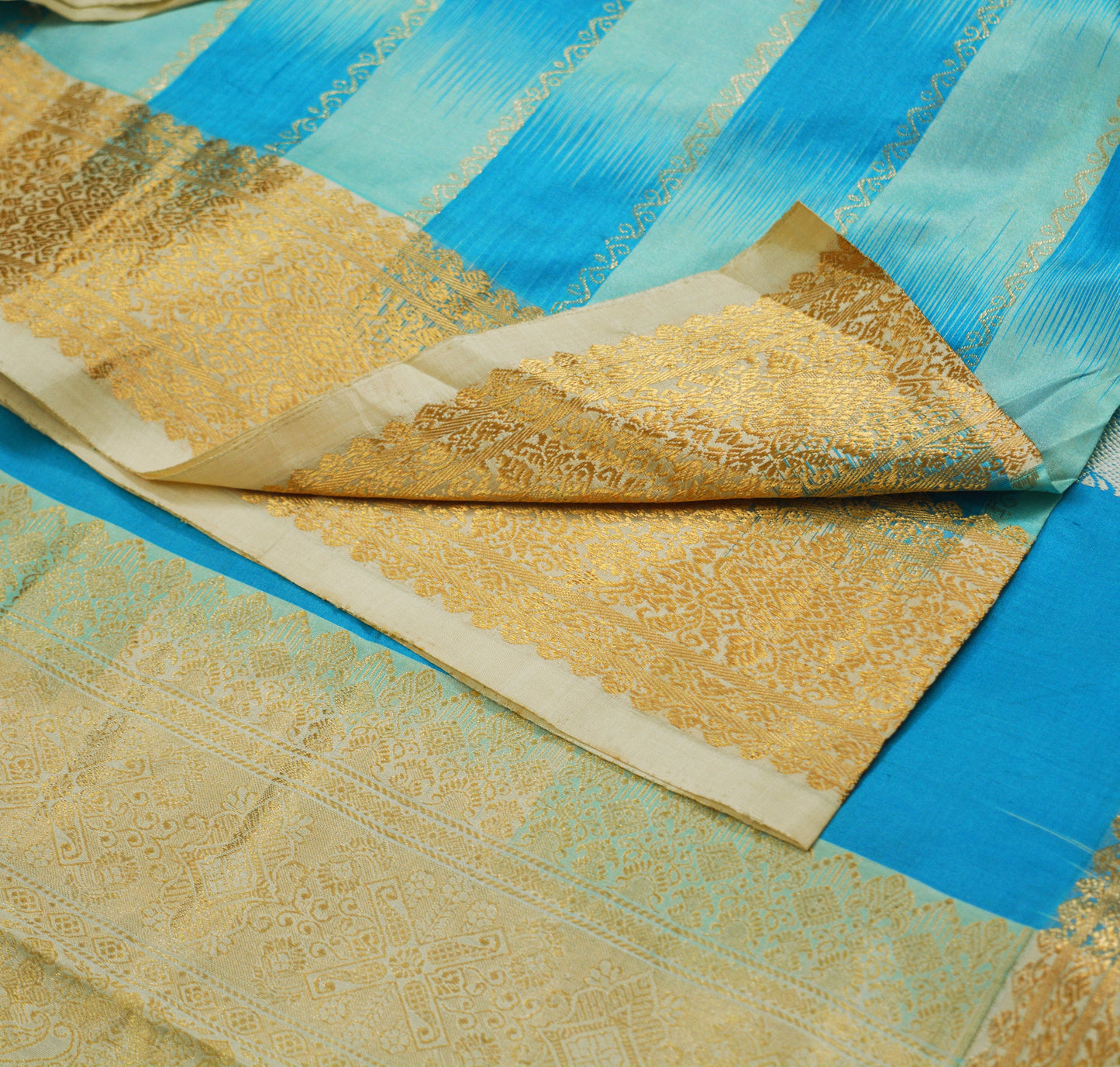 Indian Vintage Sari Heavy Blue Pure Silk Woven Brocade Saree 5Yard Golden Zari Floral