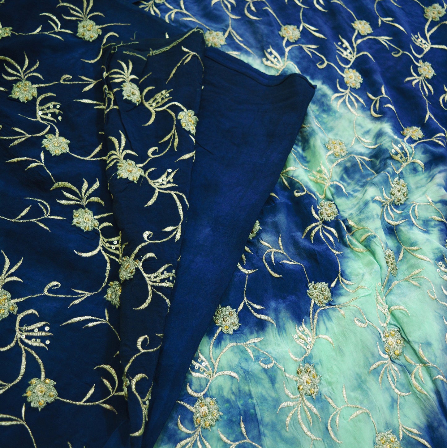 Indian Vintage Sari Blue & Green Pure Crepe Silk Hand Embroidered Saree 6yard Sewing Soft Craft Ethnic Wrap