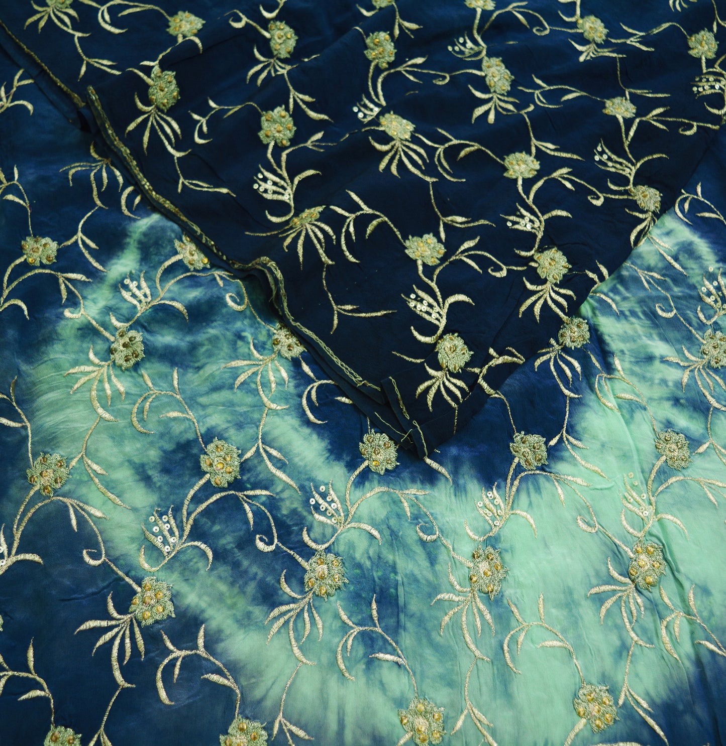 Indian Vintage Sari Blue & Green Pure Crepe Silk Hand Embroidered Saree 6yard Sewing Soft Craft Ethnic Wrap