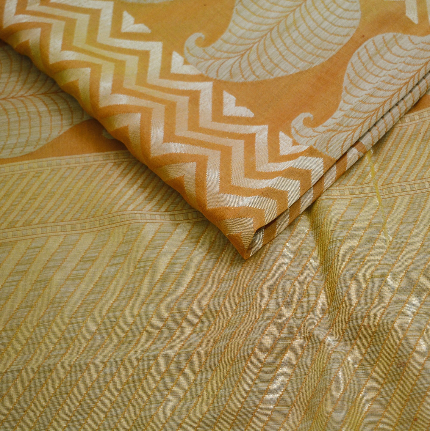 Indian Vintage Heavy Saree Saffron Hand Woven 100% Pure Silk Indian Sari Fabric 5Yard Silk Sari Ethnic Floral Ethnic