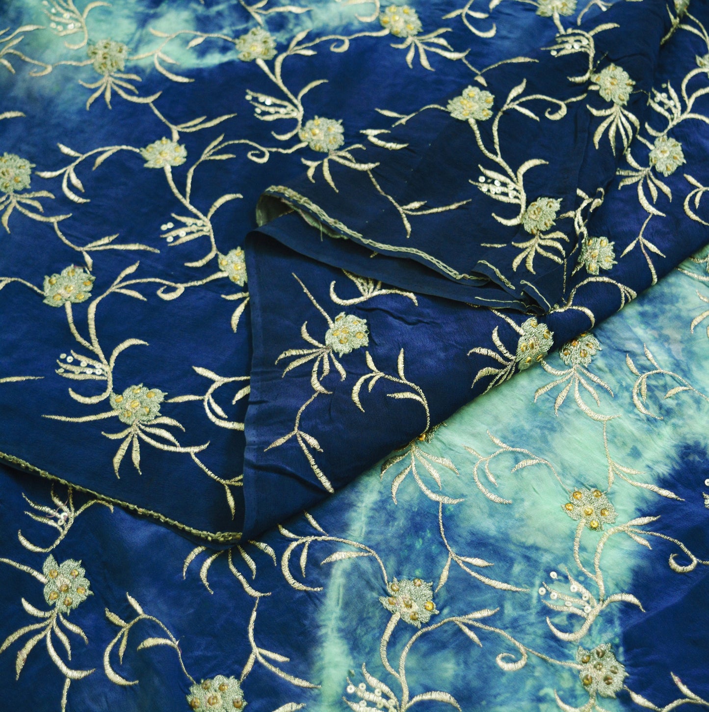 Indian Vintage Sari Blue & Green Pure Crepe Silk Hand Embroidered Saree 6yard Sewing Soft Craft Ethnic Wrap