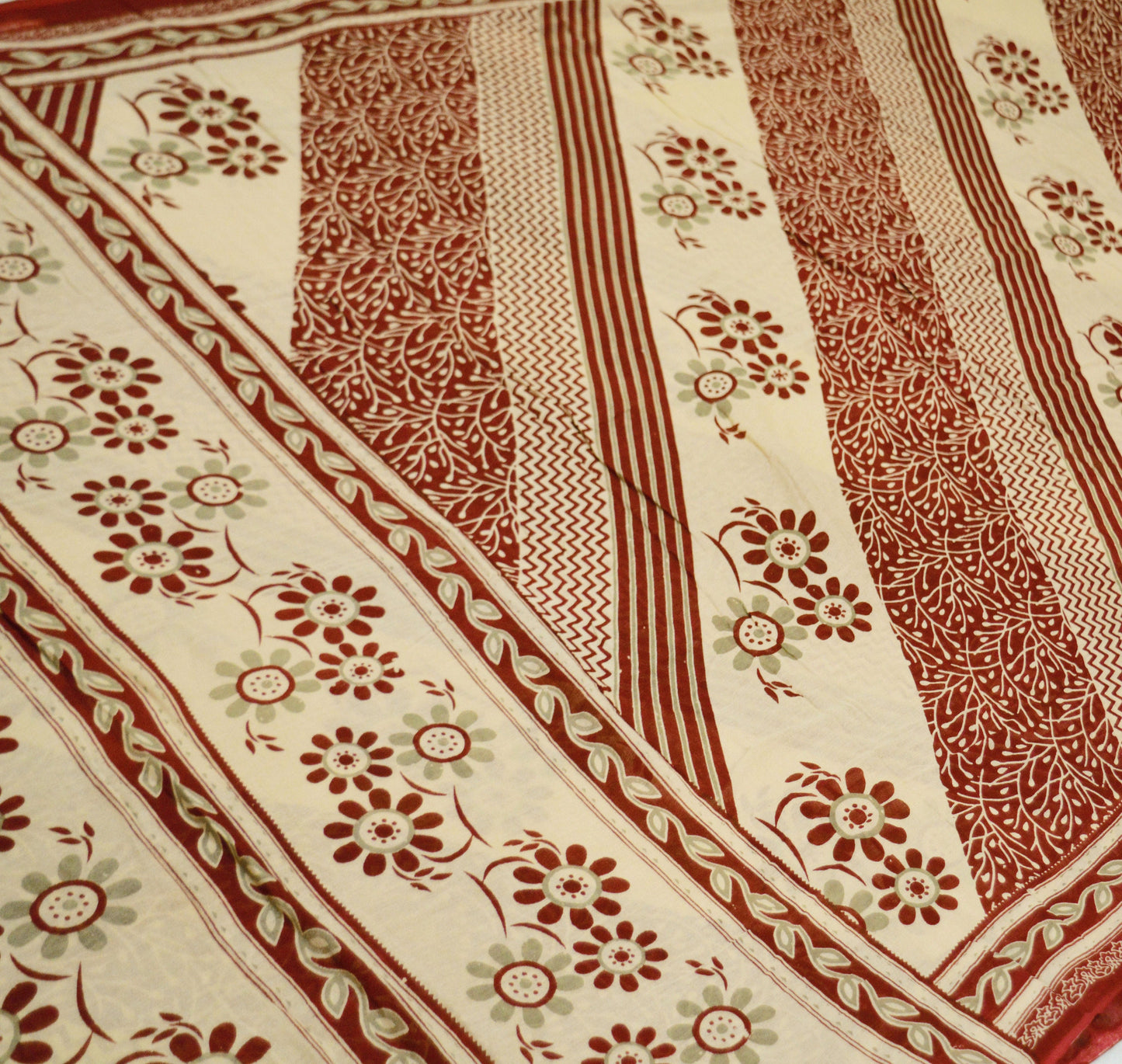 Indian Vintage Sari Maroon & Beige Printed 100% Pure Cotton Saree Craft Soft Fabric 5Yard Sewing Sarong Wrap Floral