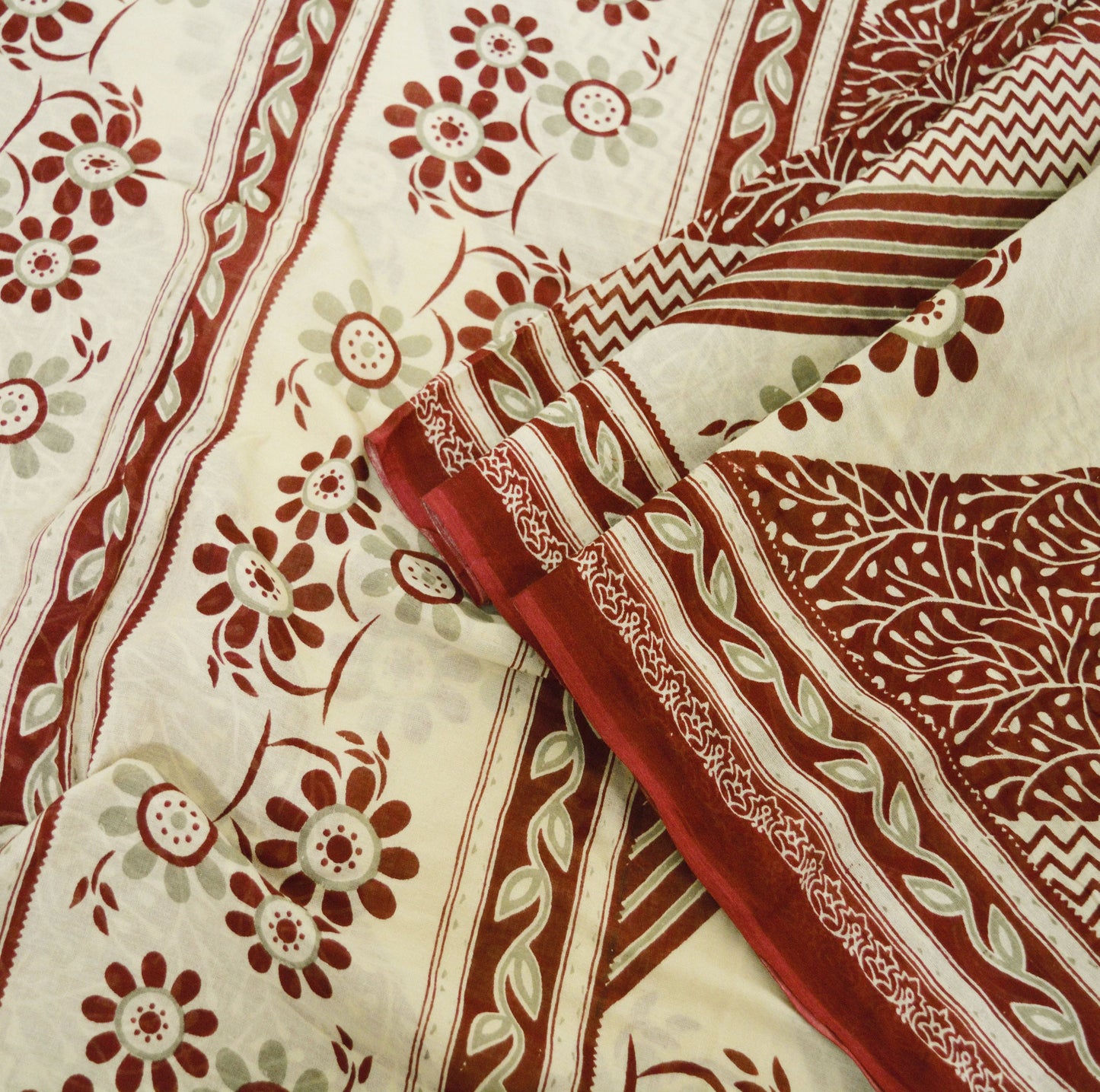 Indian Vintage Sari Maroon & Beige Printed 100% Pure Cotton Saree Craft Soft Fabric 5Yard Sewing Sarong Wrap Floral