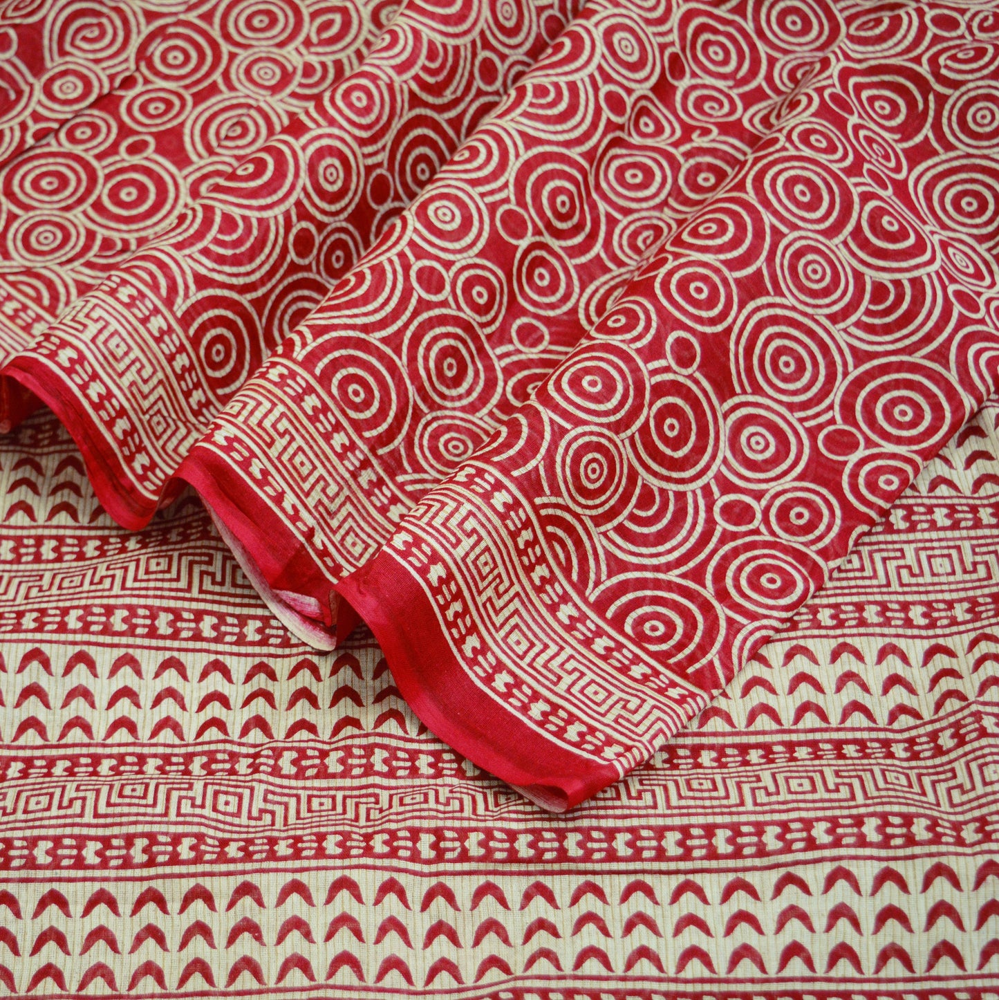 Indian Vintage Sari Red & Ivory Printed 100% Pure Cotton Saree Craft Fabric 5Yard Sewing Sarong Wrap Boho Floral