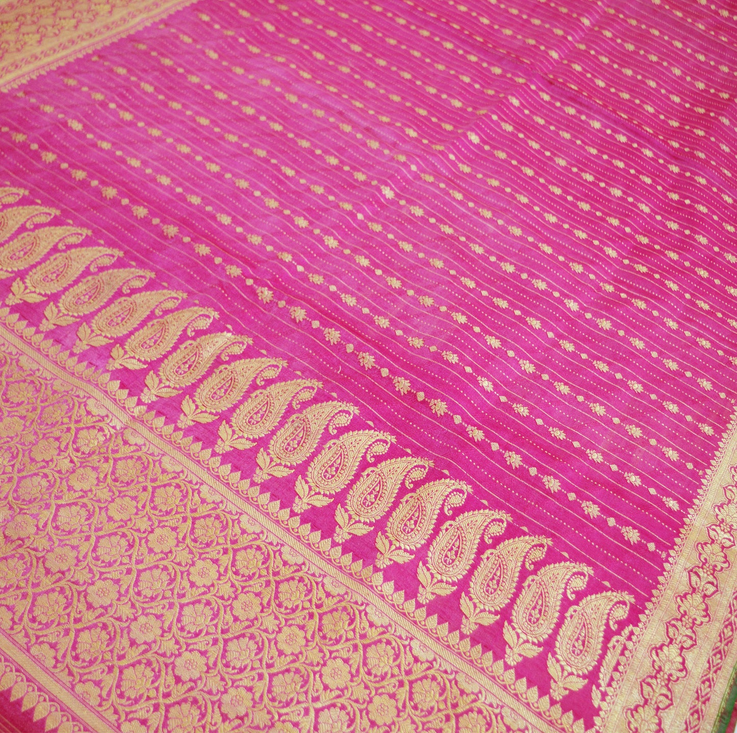 Indian Vintage Sari Magenta Art Silk Purple Woven Banarasi Brocade Saree Ethnic Golden Zari 5Yd