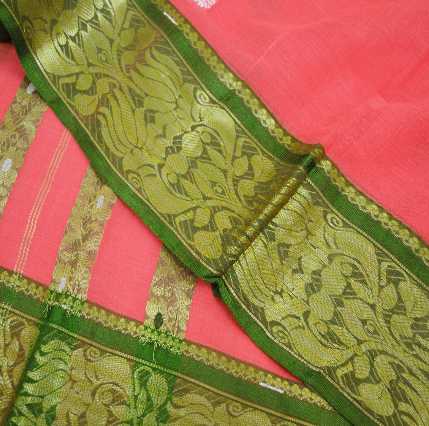 Vintage Sari Peach Pure Cotton Hand Woven Saree Zari 5Yard Soft Floral Ethnic Fringes