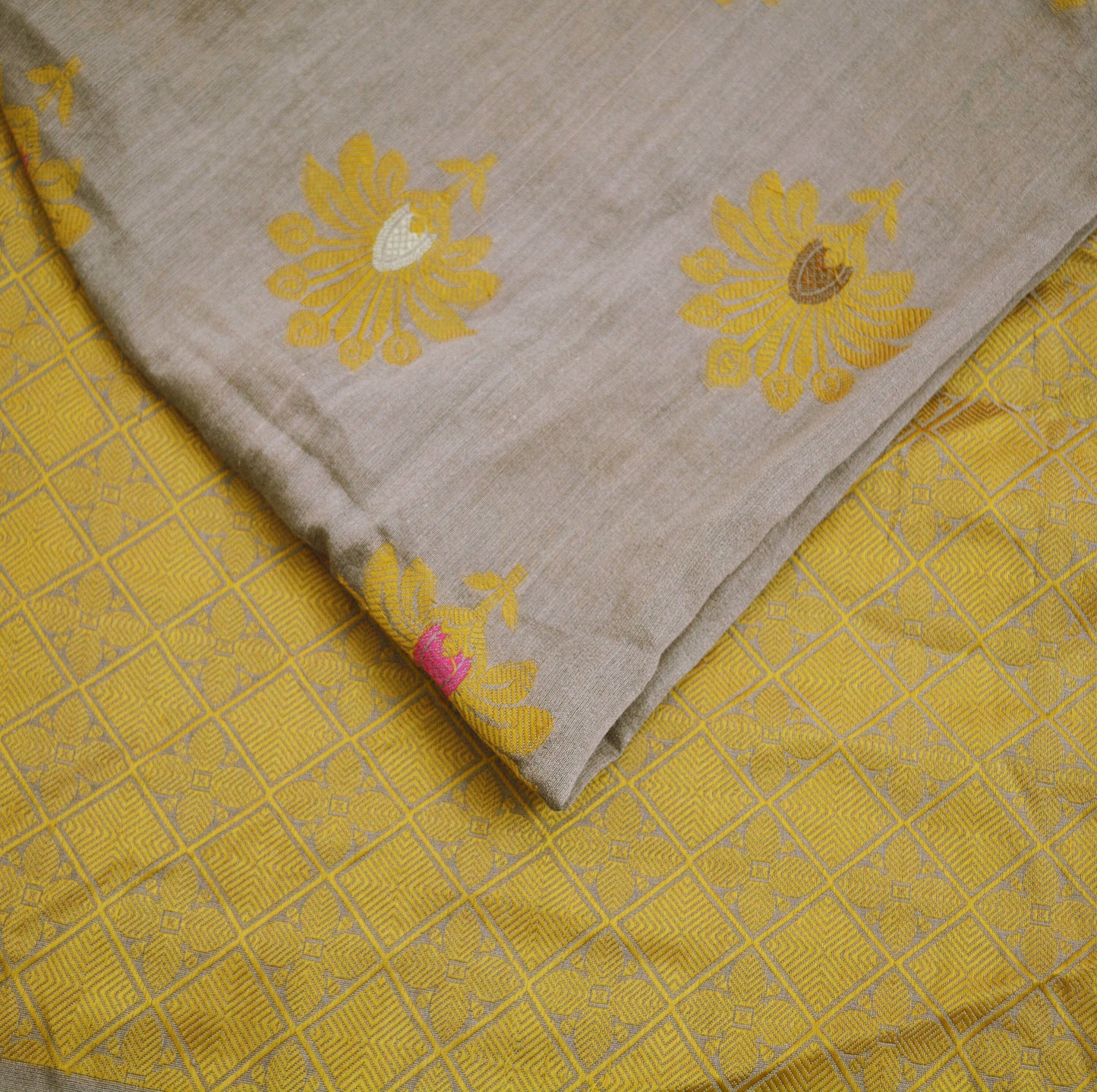Indian Vintage Saree Brown Blend Cotton Hand Woven Painted Sari Indian Sari Fabric 5Yard Floral Soft