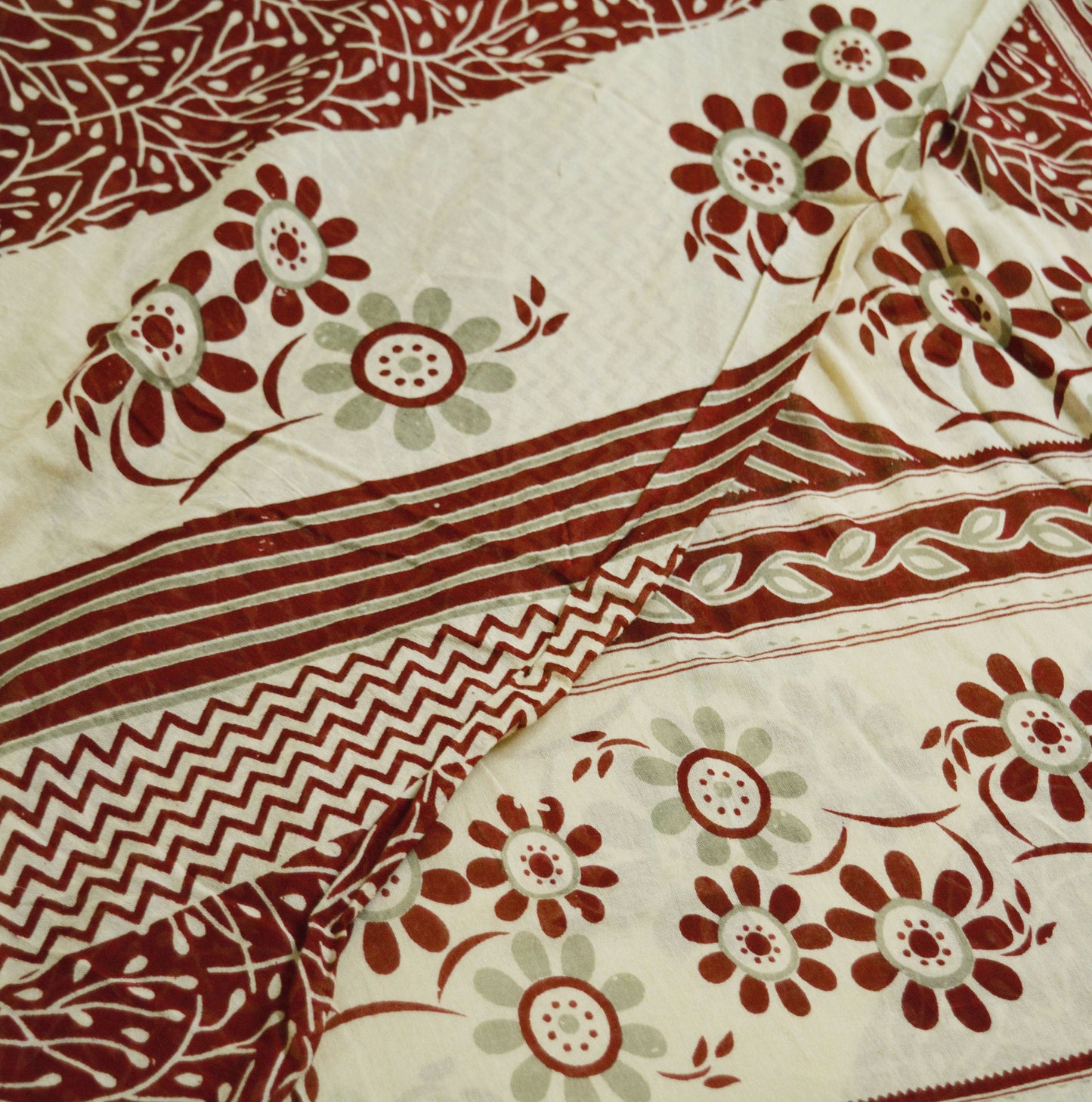 Indian Vintage Sari Maroon & Beige Printed 100% Pure Cotton Saree Craft Soft Fabric 5Yard Sewing Sarong Wrap Floral