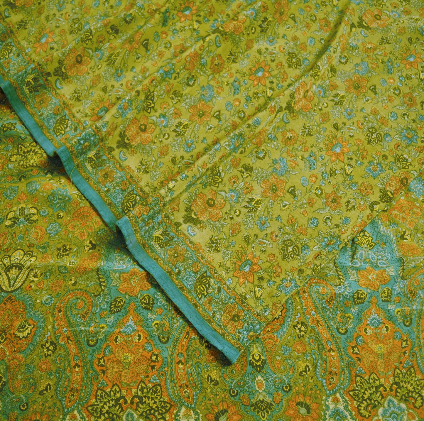 FREE SHIPPING Indian Vintage Green Saree Pure Crepe Silk Printed Indian Sari Fabric 5yard Sewing Floral Soft Craft Fabric Wrap