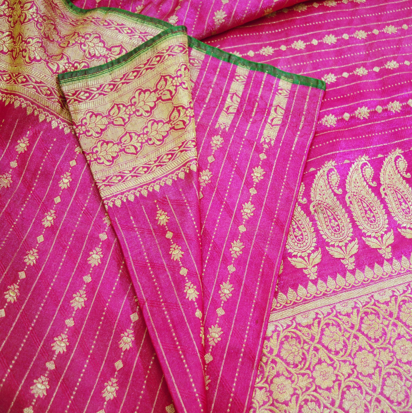 Indian Vintage Sari Magenta Art Silk Purple Woven Banarasi Brocade Saree Ethnic Golden Zari 5Yd