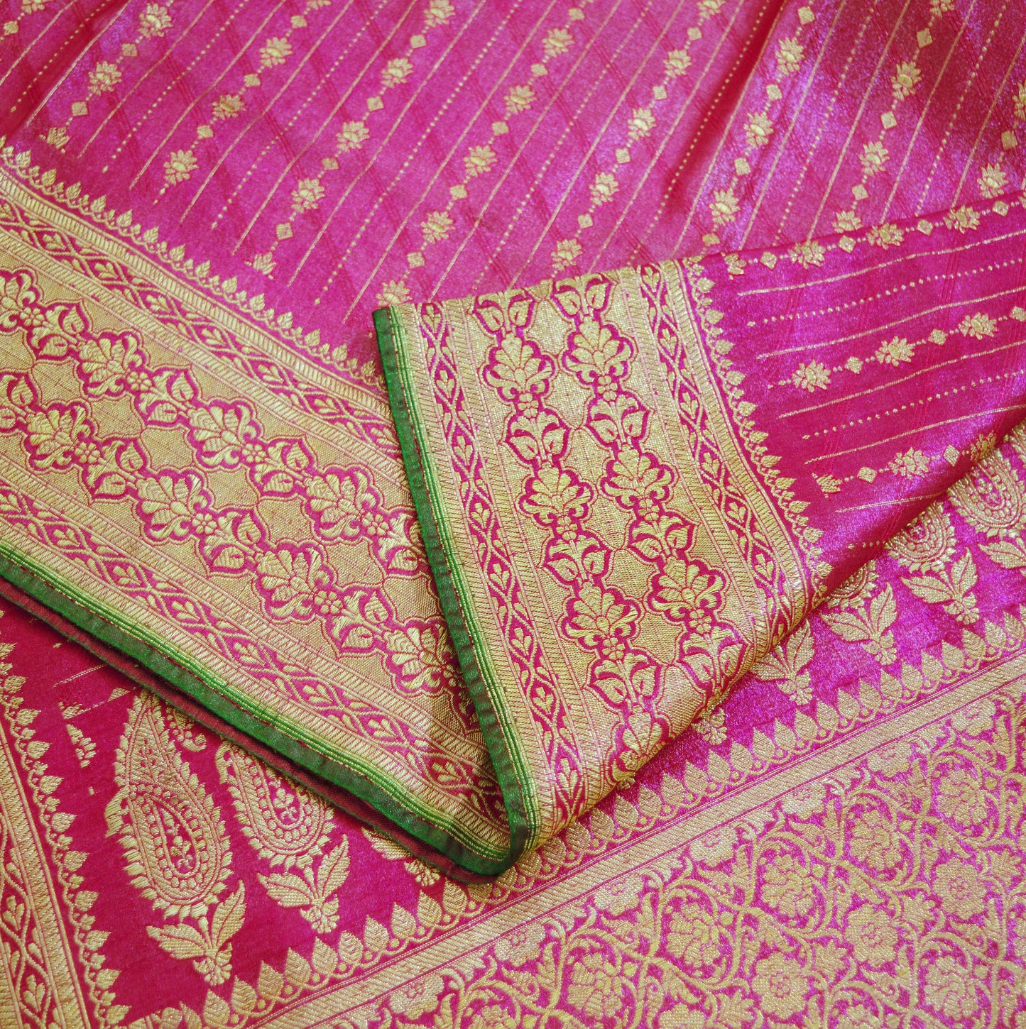 Indian Vintage Sari Magenta Art Silk Purple Woven Banarasi Brocade Saree Ethnic Golden Zari 5Yd