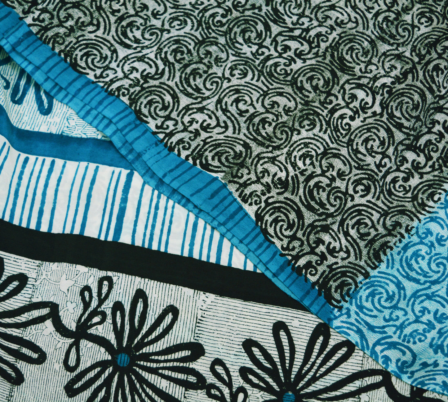 Indian Vintage Sari White & Blue Pure Crepe Silk Printed Saree 5yard Sewing Floral Soft Craft Fabric Wrap