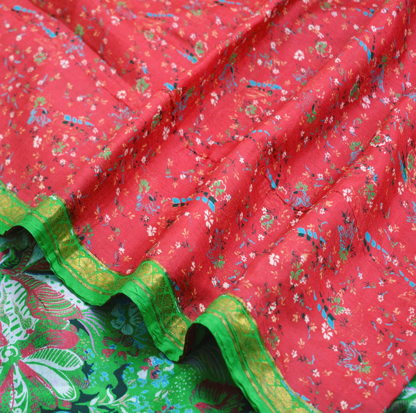 Indian Vintage Sari Red & Green Pure Silk Printed Saree Fabric 5yard Sewing Craft Fabric DressMaking Soft Wrap