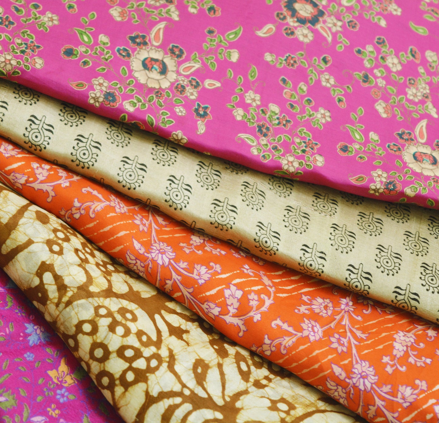 FREE SHIPPING Vintage Lot Of 5 Sarees Recycled Used Felting Quilting Pure Silk Sari With Defect Fabric Craft Sari Dressmaking Sewing Soft