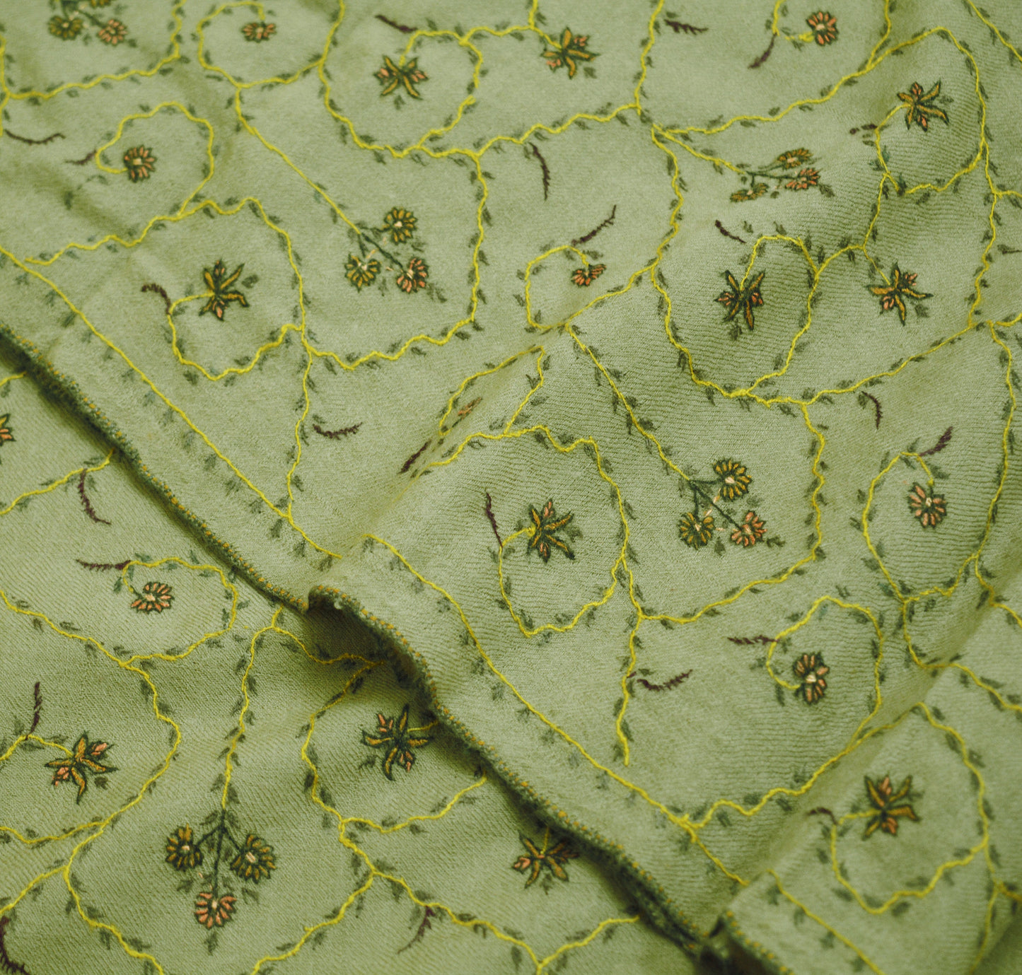 Vintage Green Shawl Pure Woolen Handmade Suzani Long Throw Stole Warm Stole Floral Design Soft