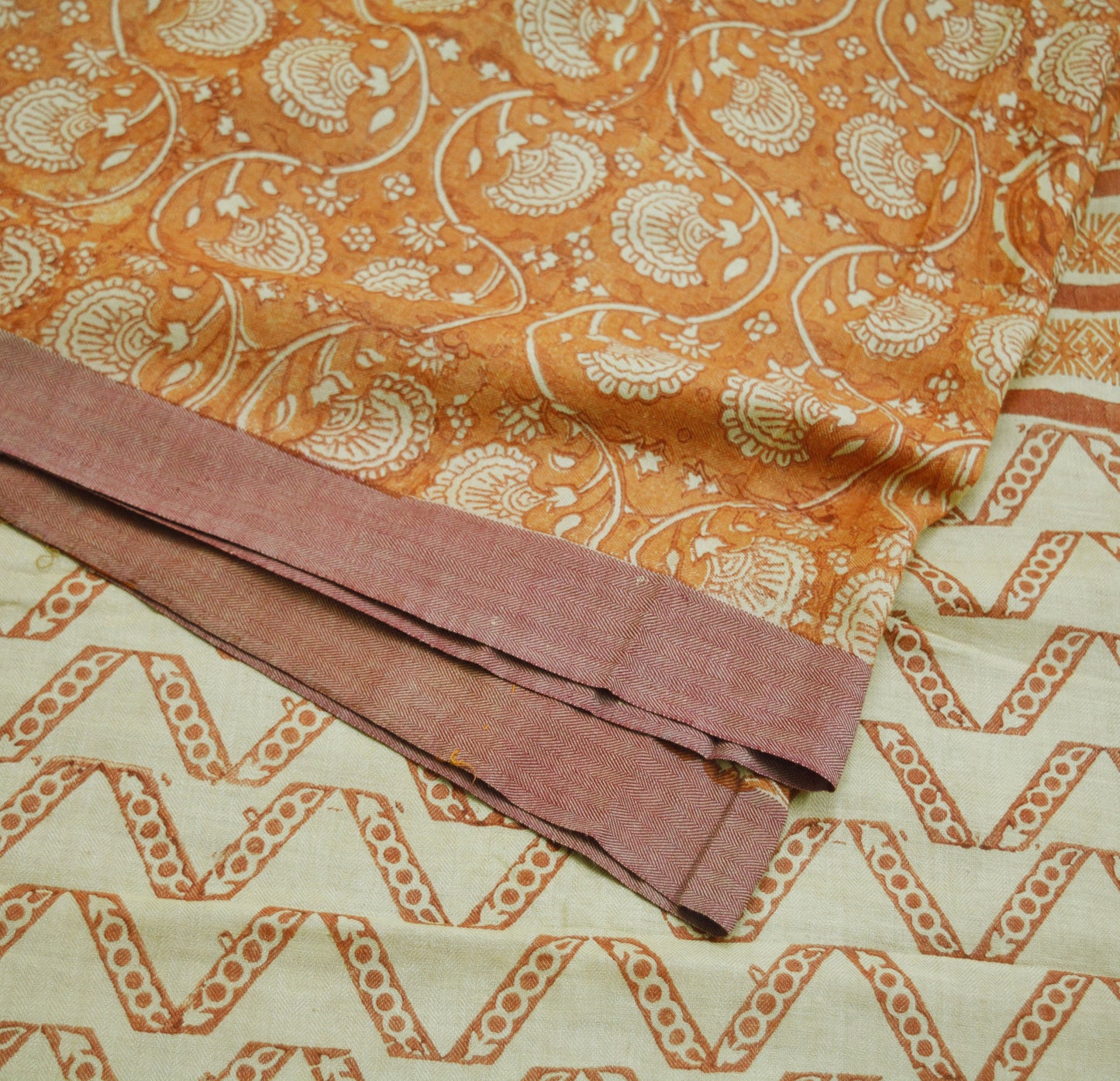 Vintage Beige Heavy Saree Pure Woolen Woven Printed Indian Sari Soft Warm Fabric 5Yard Zigzag Woven Border Fringes