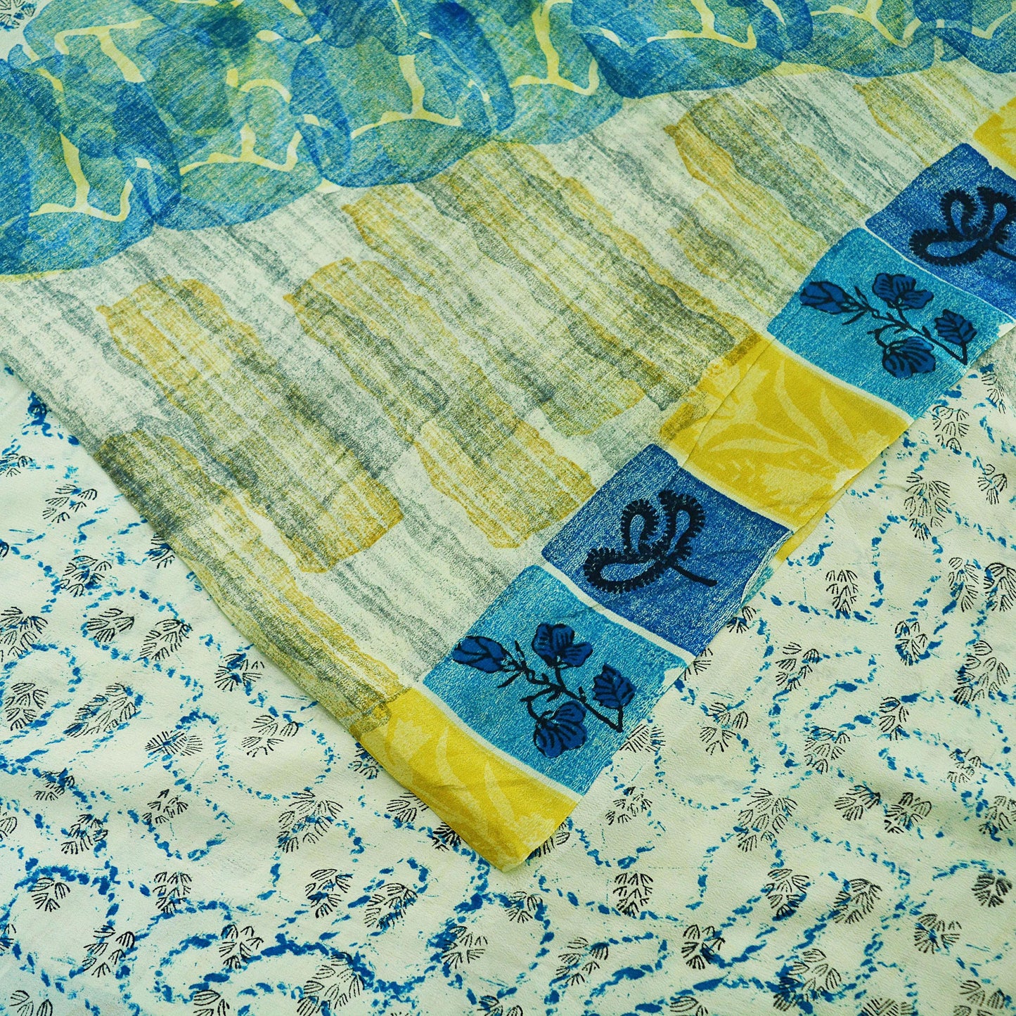 Indian Vintage Sari Ivory & Blue Pure Crepe Silk Printed Saree  5yard Sewing Floral Soft Craft Fabric Wrap