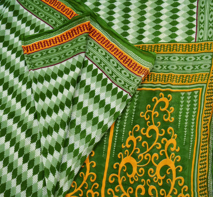 Indian Vintage Sari Green & White Printed Pure Cotton Saree Craft Fabric 5Yd Soft Sewing Sarong Wrap Boho Geometric Upcycle used Quilting