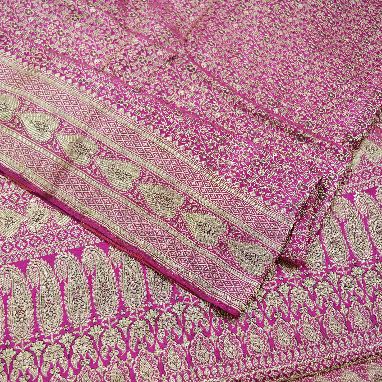 Indian Vintage Sari Heavy Wedding Pure Satin Silk Rani Pink Banarasi Brocade Saree Golden Zari 5Yd Ethnic Craft Fabric Upcycle Crafting used